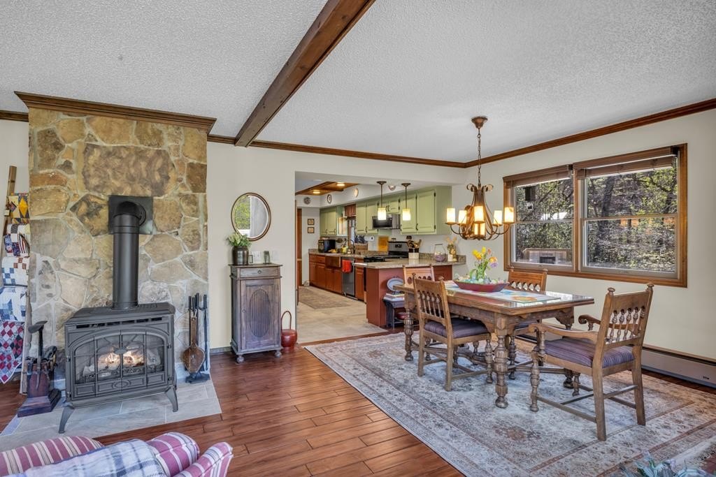 Hayesville, North Carolina, 28904, United States, 3 Bedrooms Bedrooms, ,3 BathroomsBathrooms,Residential,For Sale,1834730