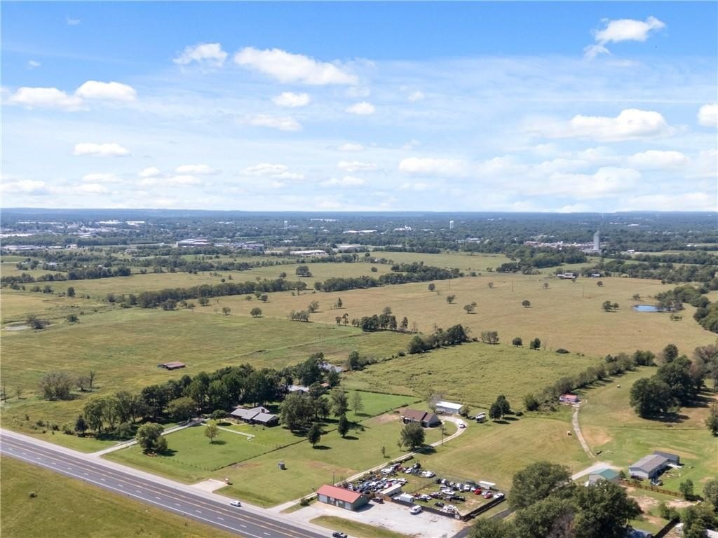 Siloam Springs, Arkansas, 72761, United States, 3 Bedrooms Bedrooms, ,4 BathroomsBathrooms,Residential,For Sale,1981853