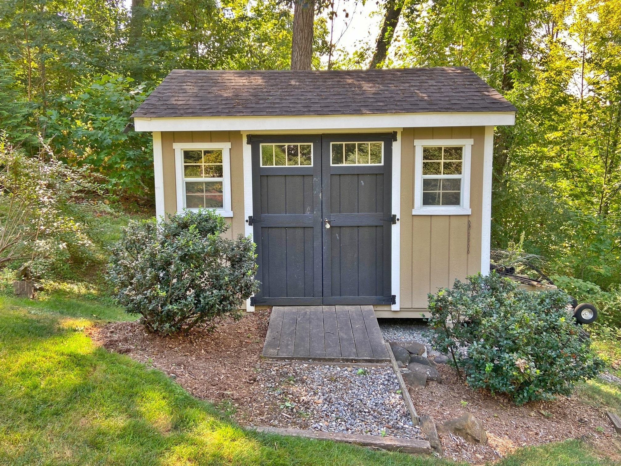 Southbury, Connecticut, 06488, United States, 4 Bedrooms Bedrooms, ,4 BathroomsBathrooms,Residential,For Sale,1932401