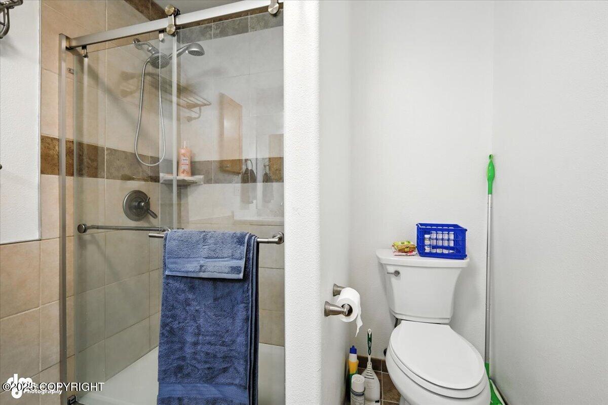 Wasilla, Alaska, 99654, United States, 5 Bedrooms Bedrooms, ,4 BathroomsBathrooms,Residential,For Sale,1974531