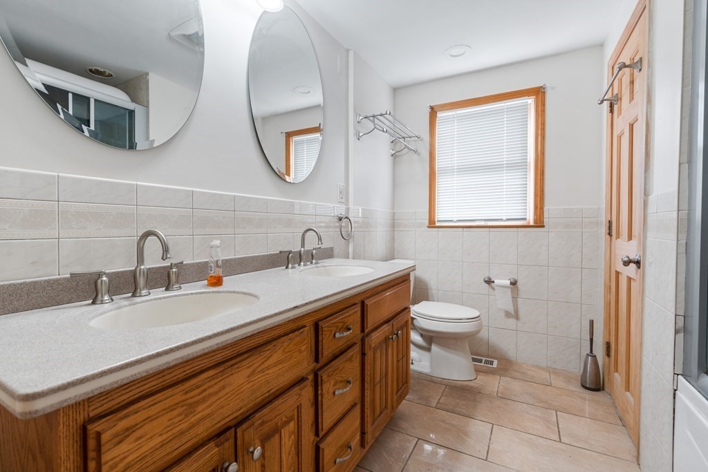 Dedham, Massachusetts, 02136, United States, 3 Bedrooms Bedrooms, ,2 BathroomsBathrooms,Residential,For Sale,1927811