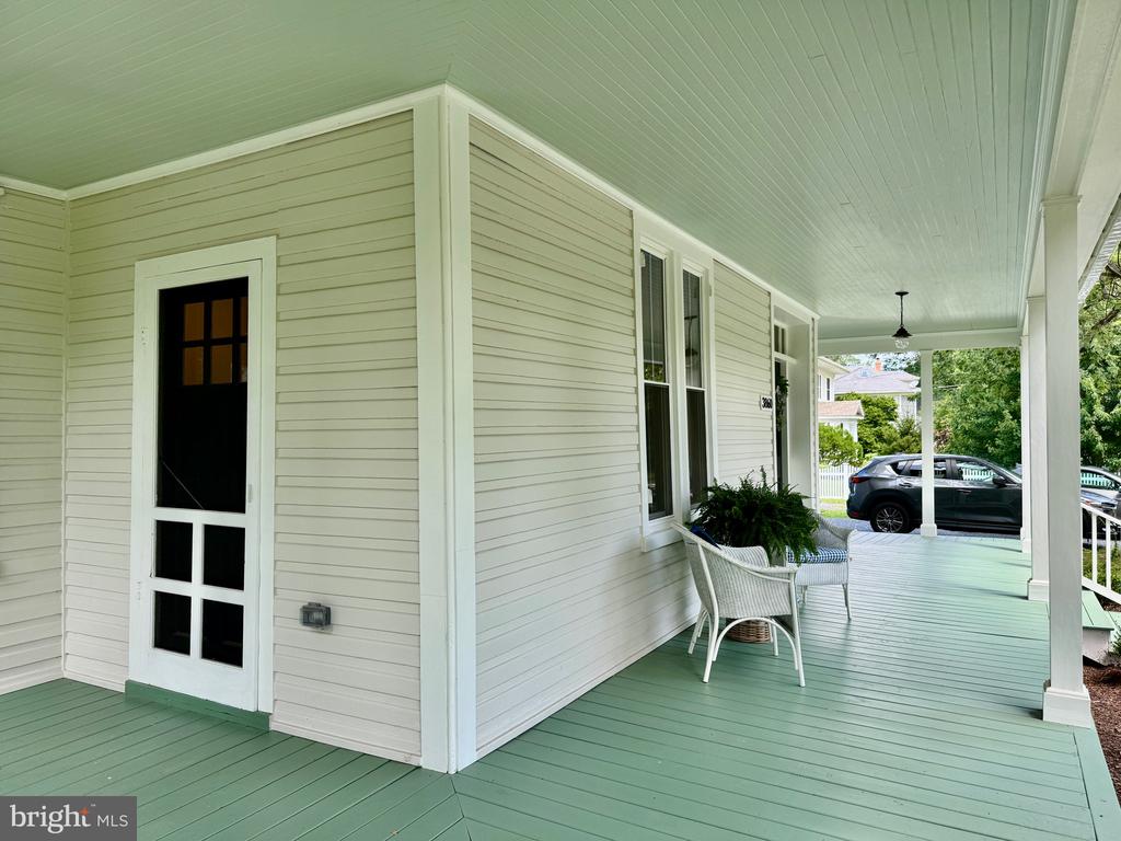 Trappe, Maryland, 21673, United States, 6 Bedrooms Bedrooms, ,4 BathroomsBathrooms,Residential,For Sale,1960951