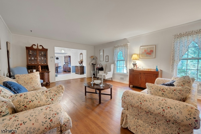 Randolph Twp., New Jersey, 07869, United States, 4 Bedrooms Bedrooms, ,3 BathroomsBathrooms,Residential,For Sale,1925616