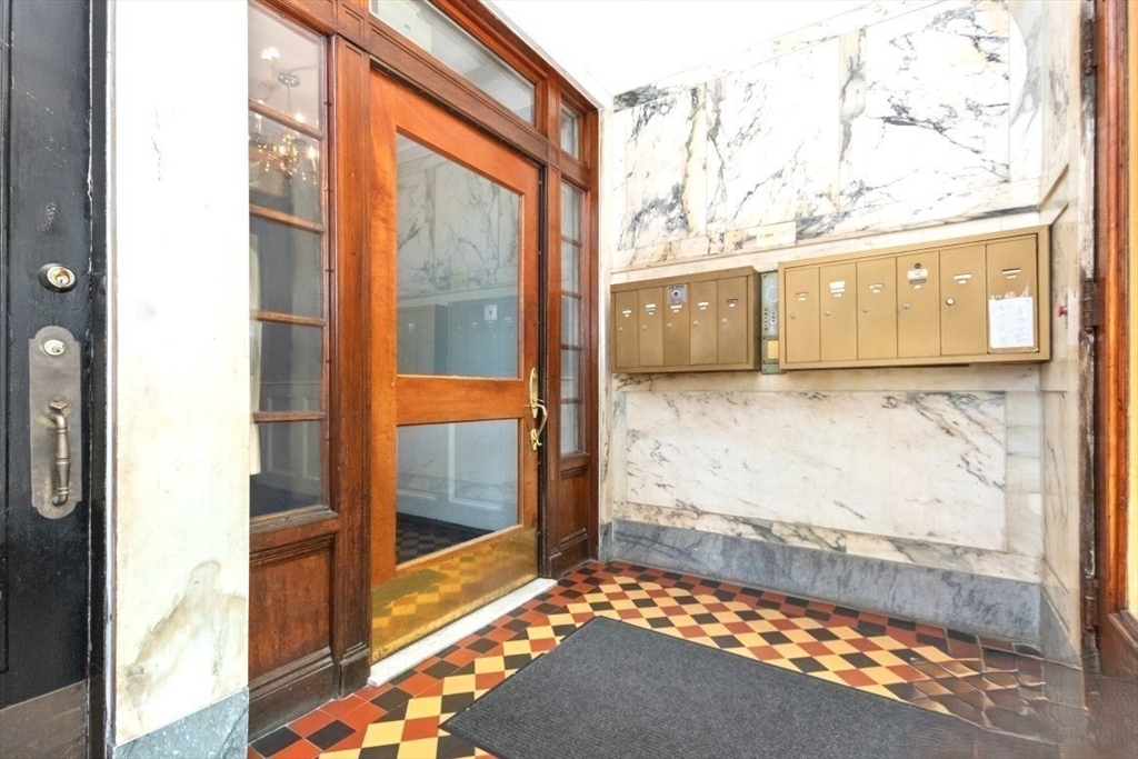 Boston, Massachusetts, 02115, United States, 2 Bedrooms Bedrooms, ,1 BathroomBathrooms,Residential,For Sale,1889916