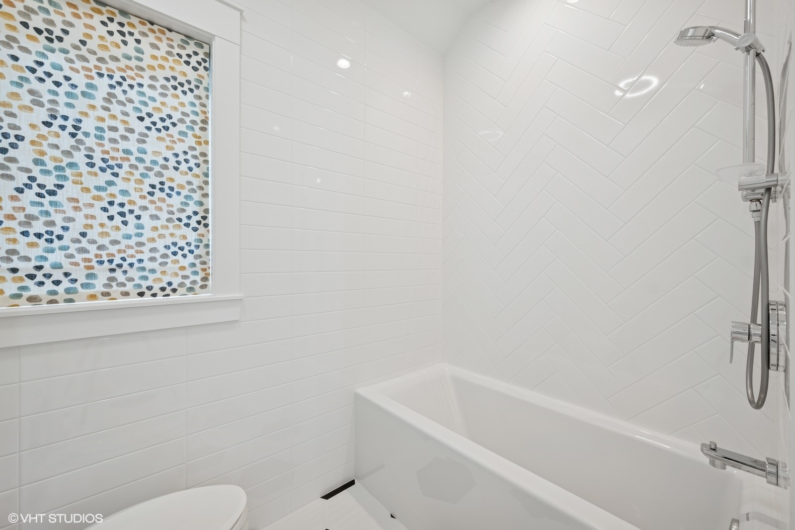 Northbrook, Illinois, 60062, United States, 5 Bedrooms Bedrooms, ,5 BathroomsBathrooms,Residential,For Sale,1827493