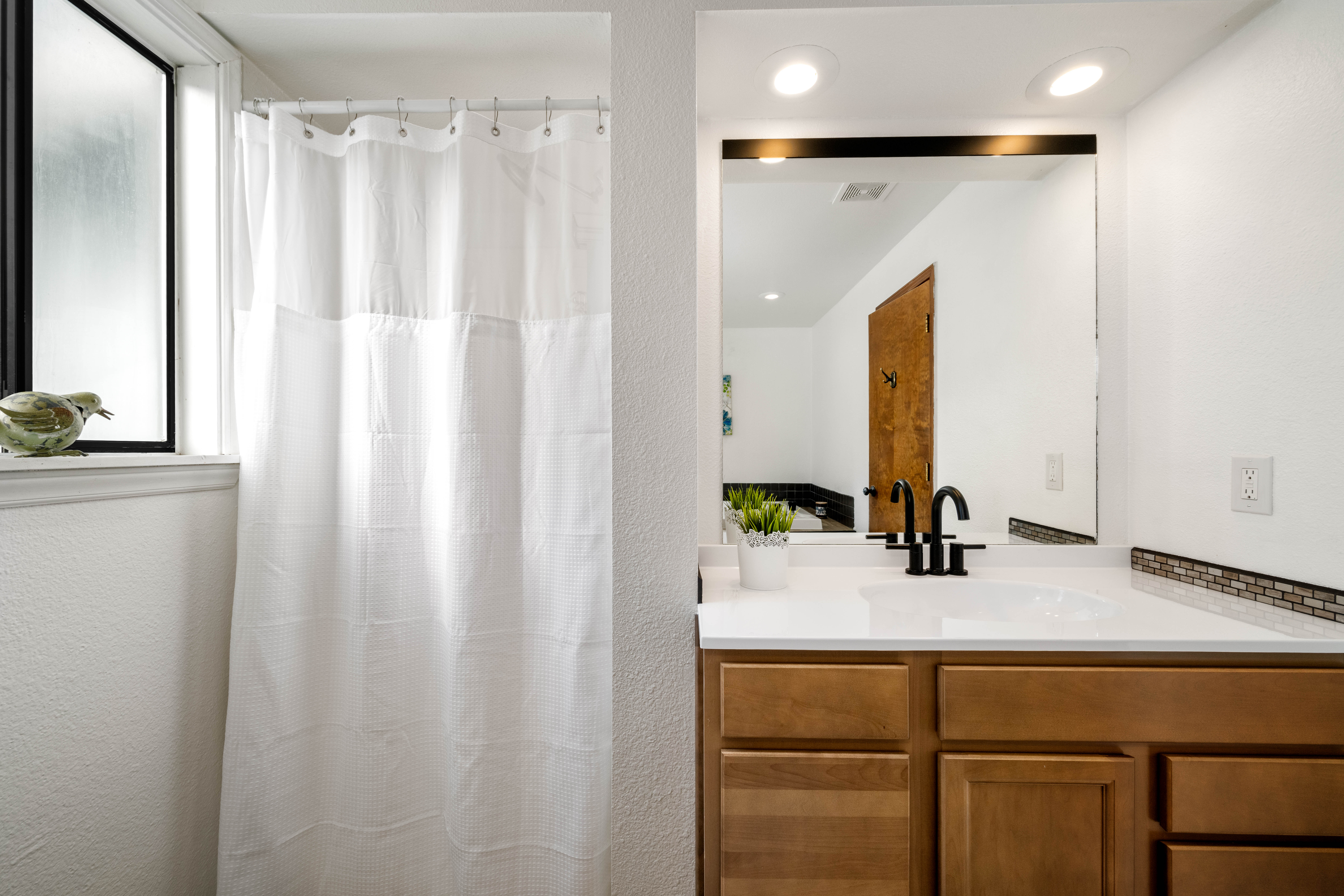  Welcomes you With Comfort and Functionality in All the Right Places - 物件實景