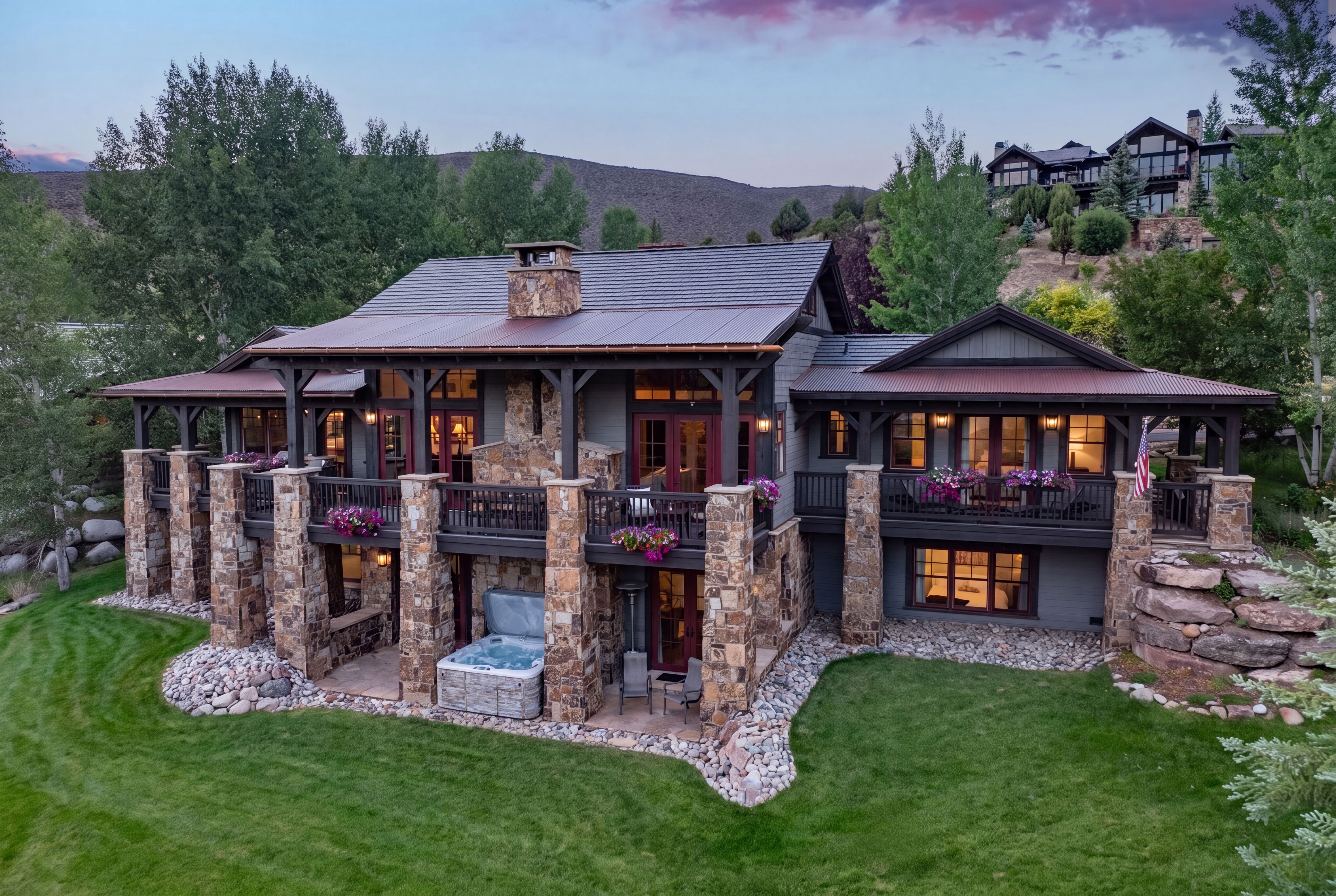  Tucked Within the Gates of Cordillera Valley Club - 物件實景