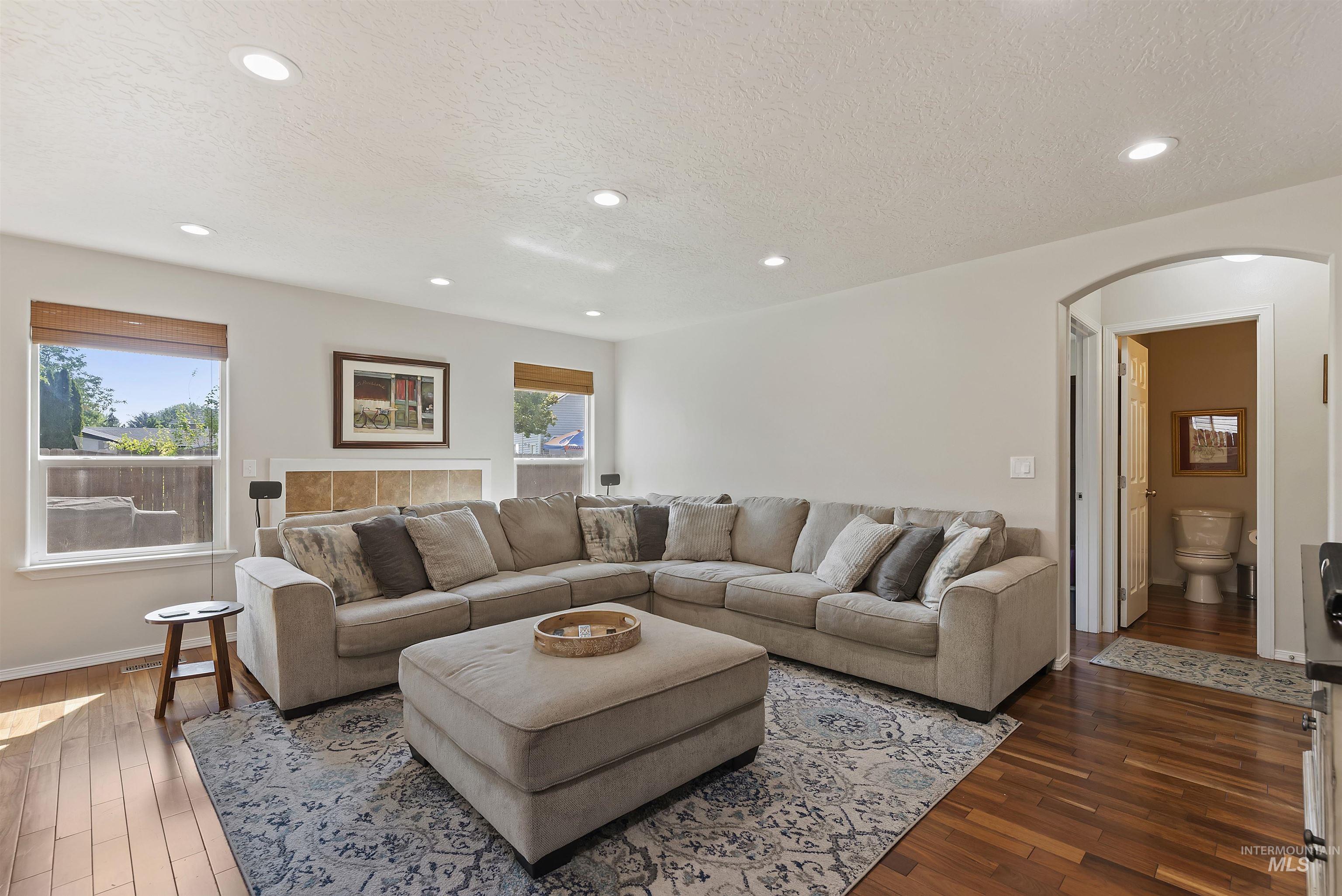 Meridian, Idaho, 83642-7897, United States, 4 Bedrooms Bedrooms, ,Residential,For Sale,1934676