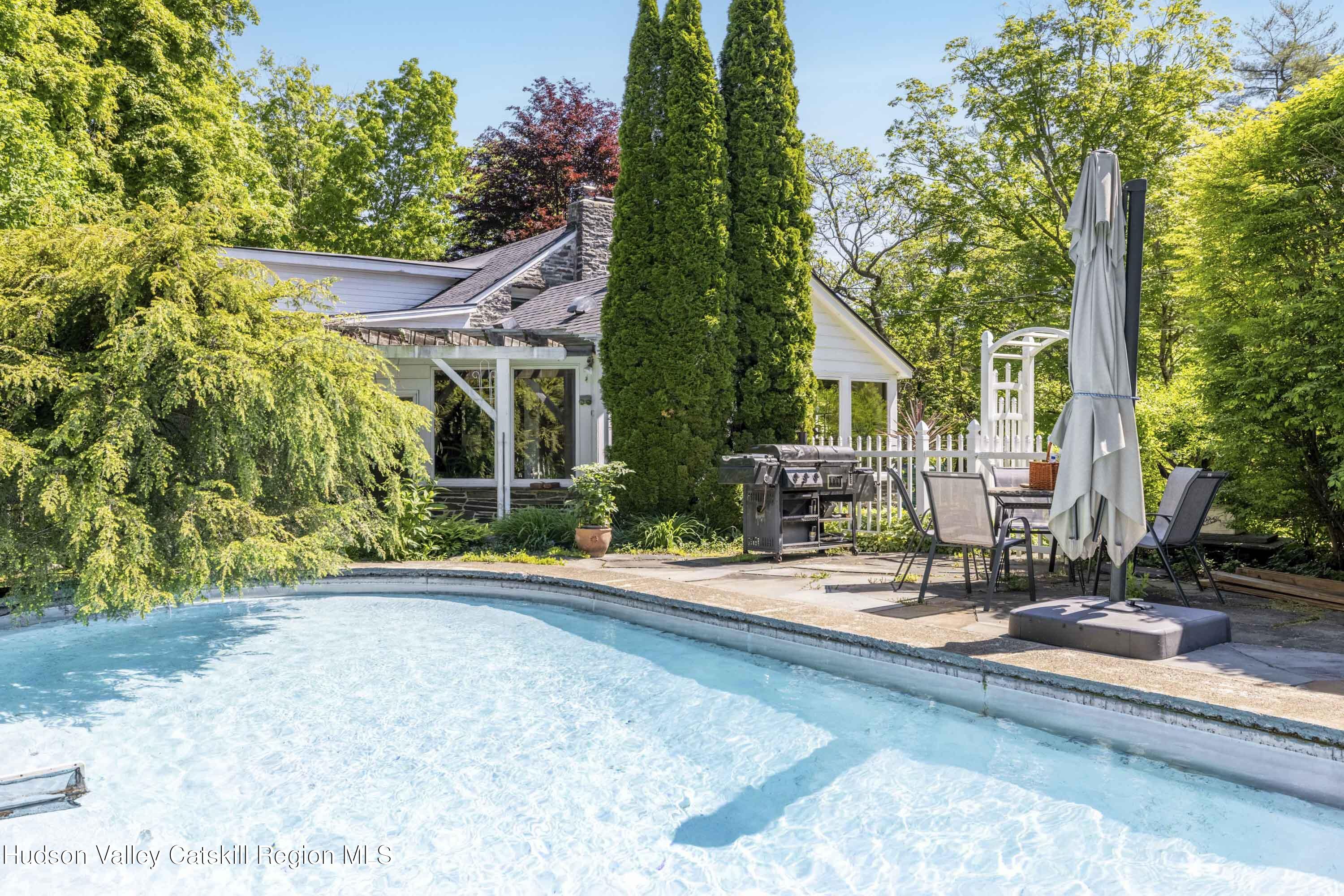Saugerties, New York, 12477, United States, 2 Bedrooms Bedrooms, ,2 BathroomsBathrooms,Residential,For Sale,1827132