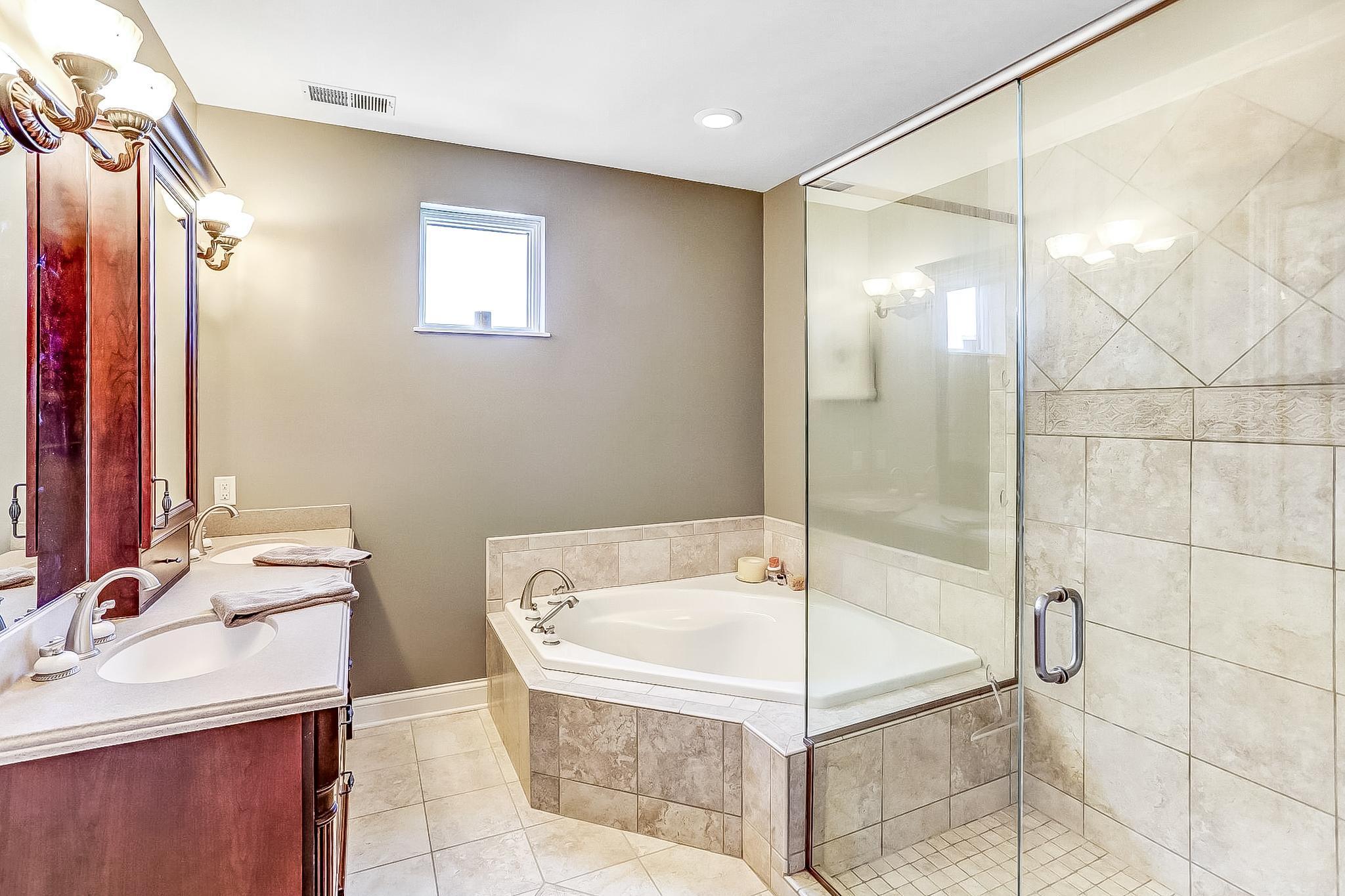 Columbia Heights, Minnesota, 55421, United States, 3 Bedrooms Bedrooms, ,4 BathroomsBathrooms,Residential,For Sale,2000979