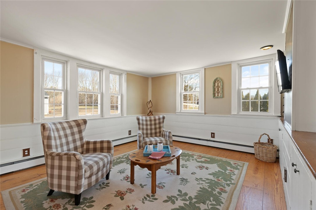 Scituate, Rhode Island, 02857, United States, 3 Bedrooms Bedrooms, ,2 BathroomsBathrooms,Residential,For Sale,1920020