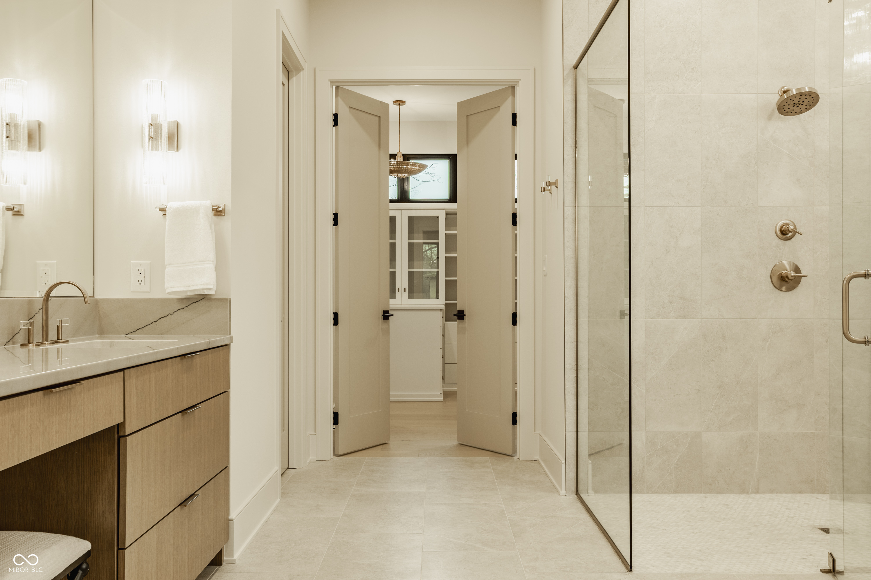 Bargersville, Indiana, 46106, United States, 5 Bedrooms Bedrooms, ,6 BathroomsBathrooms,Residential,For Sale,1977428