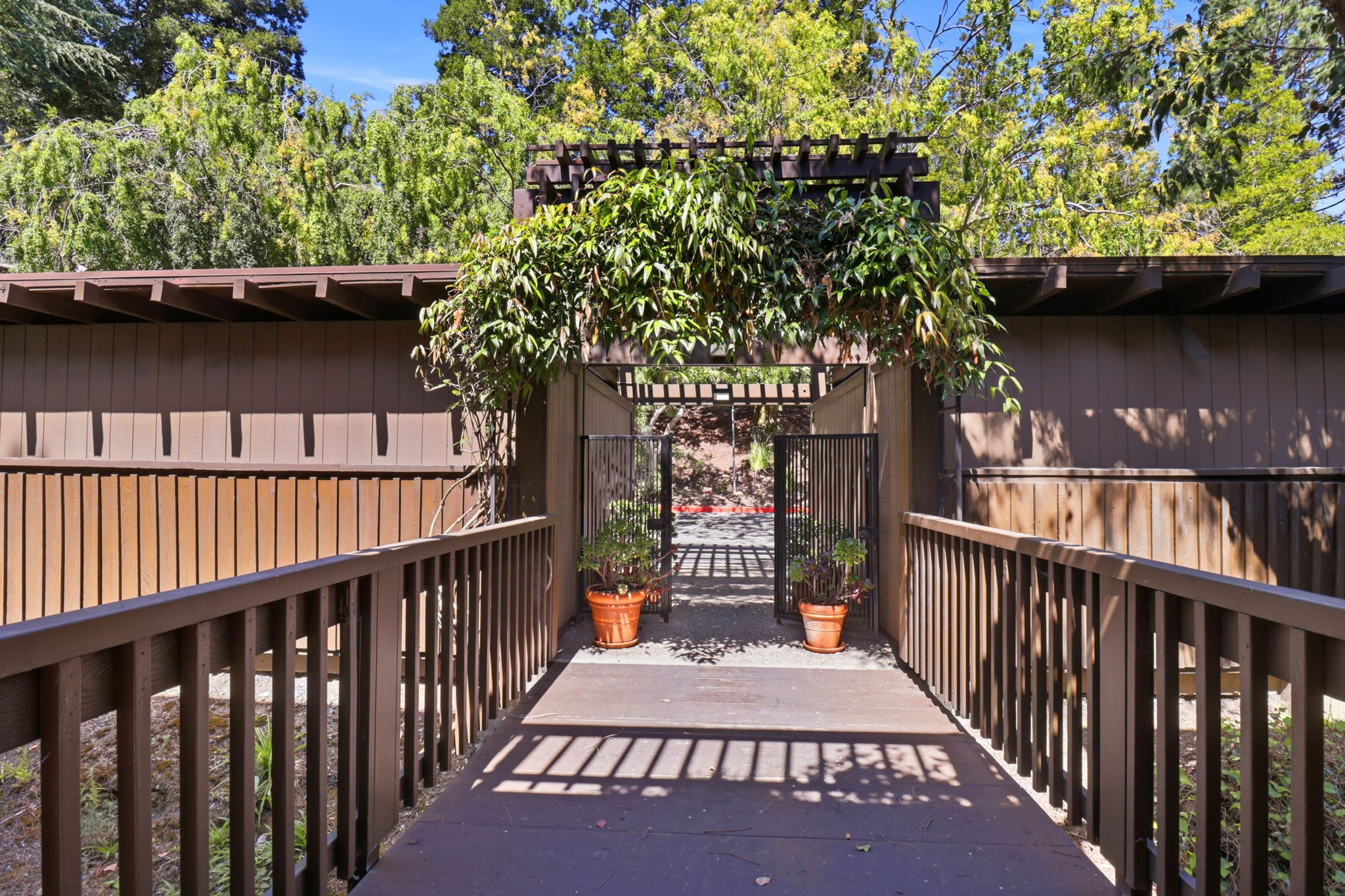  3336 Brittan Ave Unit 2 - 物件實景