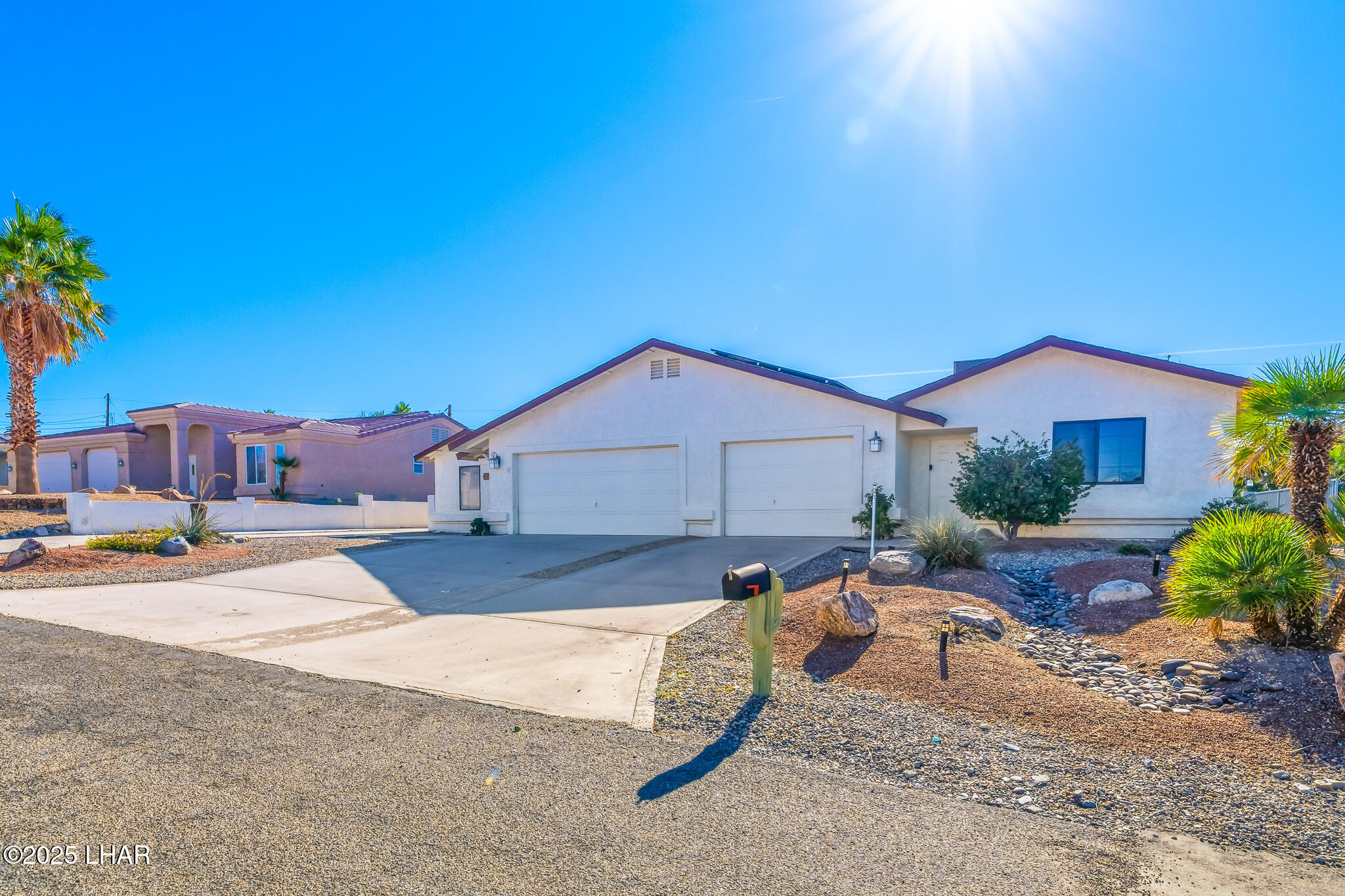 Lake Havasu City, Arizona, 86404, United States, 4 Bedrooms Bedrooms, ,2 BathroomsBathrooms,Residential,For Sale,2002177