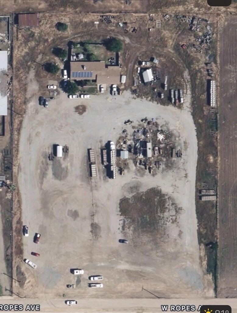 Woodlake, California, 93286, United States, 3 Bedrooms Bedrooms, ,2 BathroomsBathrooms,Residential,For Sale,2008843