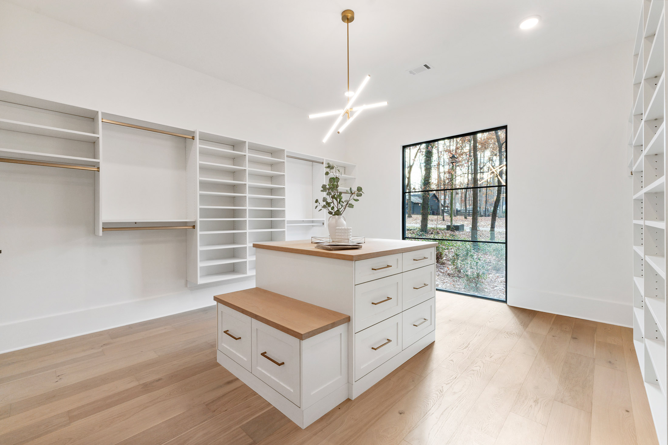  The Epitome of Alpharetta Luxury: Transitional Masterpiece in Garden District - 物件實景