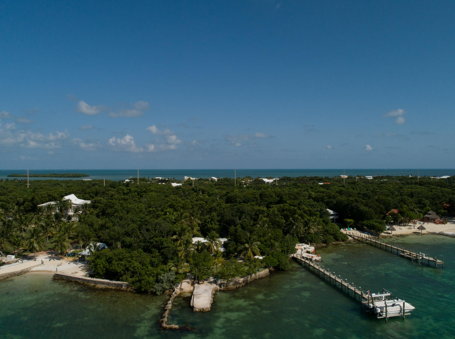 KEY LARGO, Florida, 33037, United States, 10 Bedrooms Bedrooms, ,9 BathroomsBathrooms,Residential,For Sale,1993450