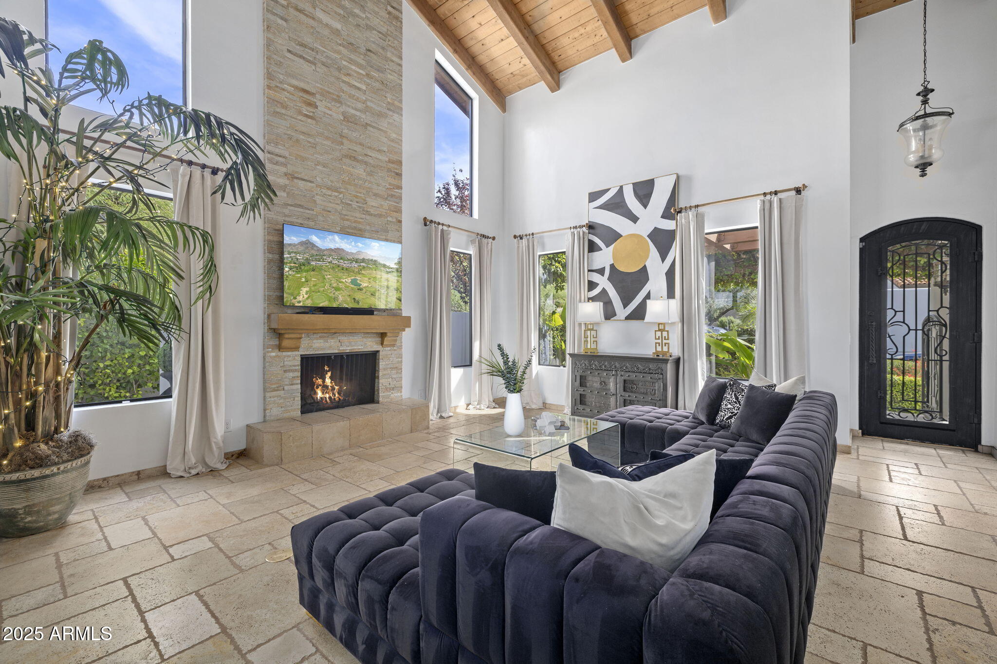 Phoenix, Arizona, 85016, United States, 3 Bedrooms Bedrooms, ,3 BathroomsBathrooms,Residential,For Sale,1987948