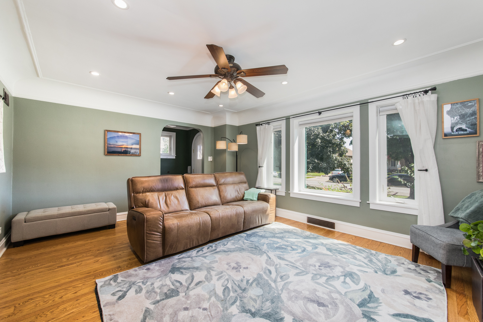 Chicago, Illinois, 60707, United States, 4 Bedrooms Bedrooms, ,2 BathroomsBathrooms,Residential,For Sale,1939861