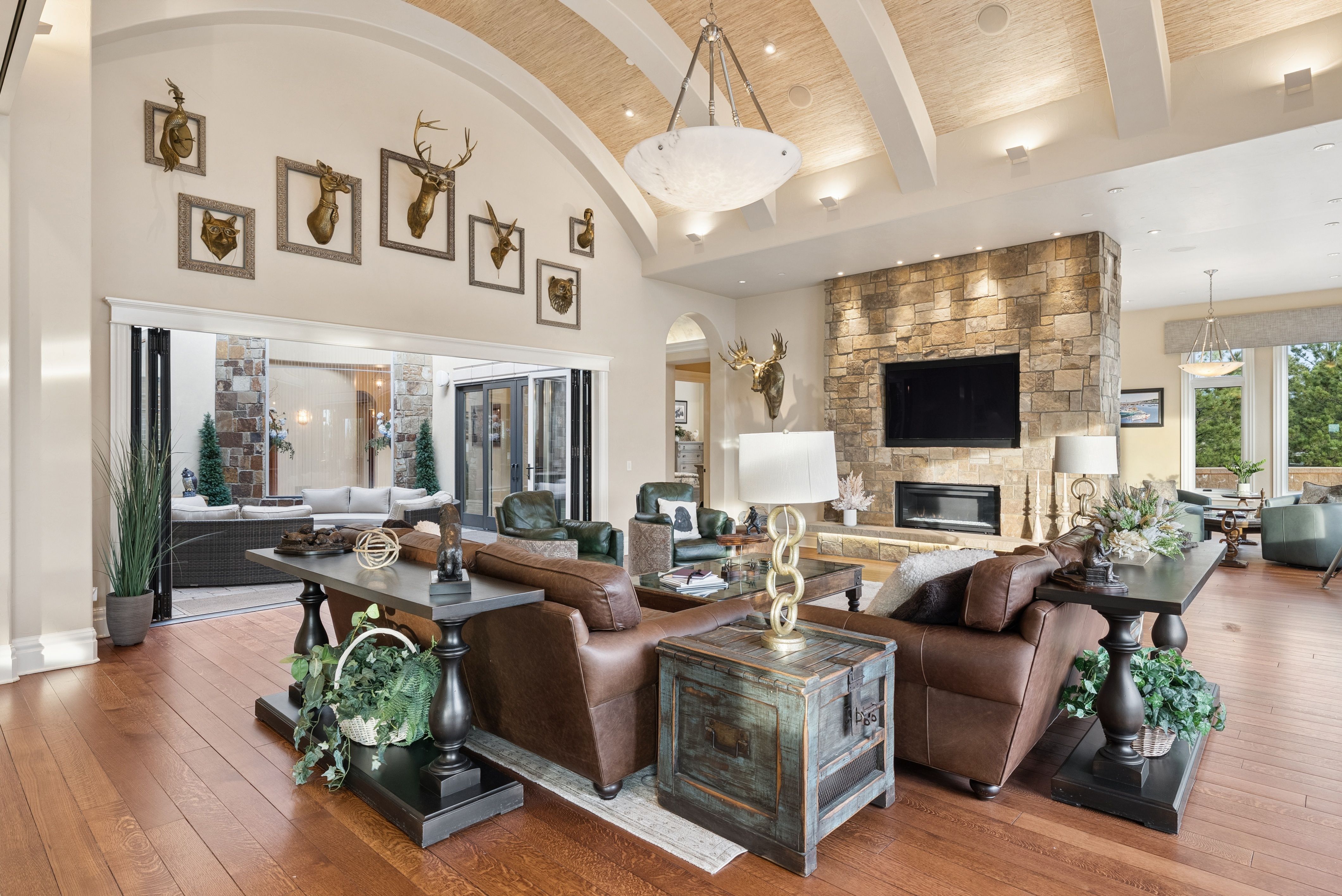 Extraordinary legacy estate on 2.59 private acres in Cathedral Pines - 物件實景