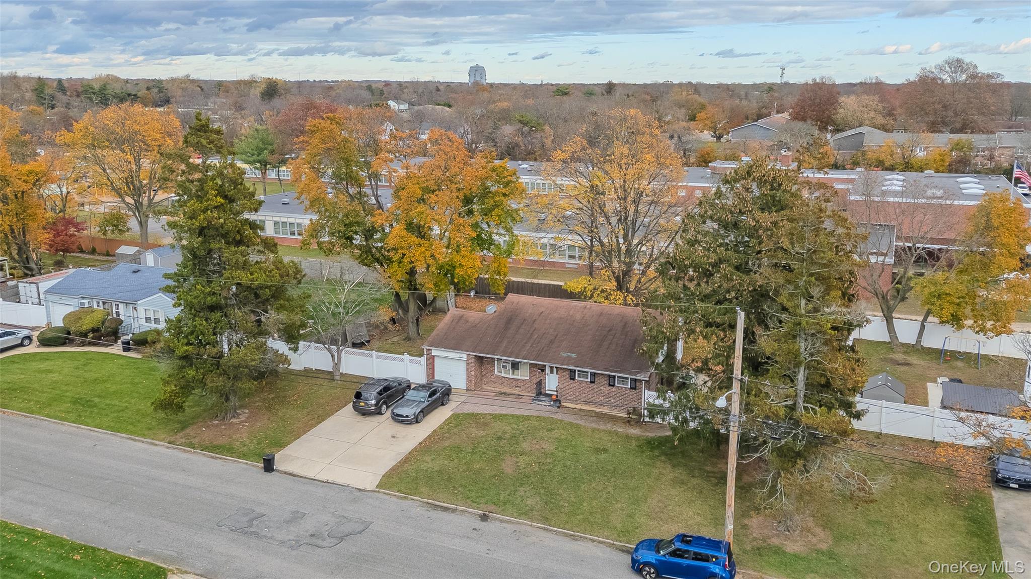 Bay Shore, New York, 11706, United States, 3 Bedrooms Bedrooms, ,3 BathroomsBathrooms,Residential,For Sale,1992406