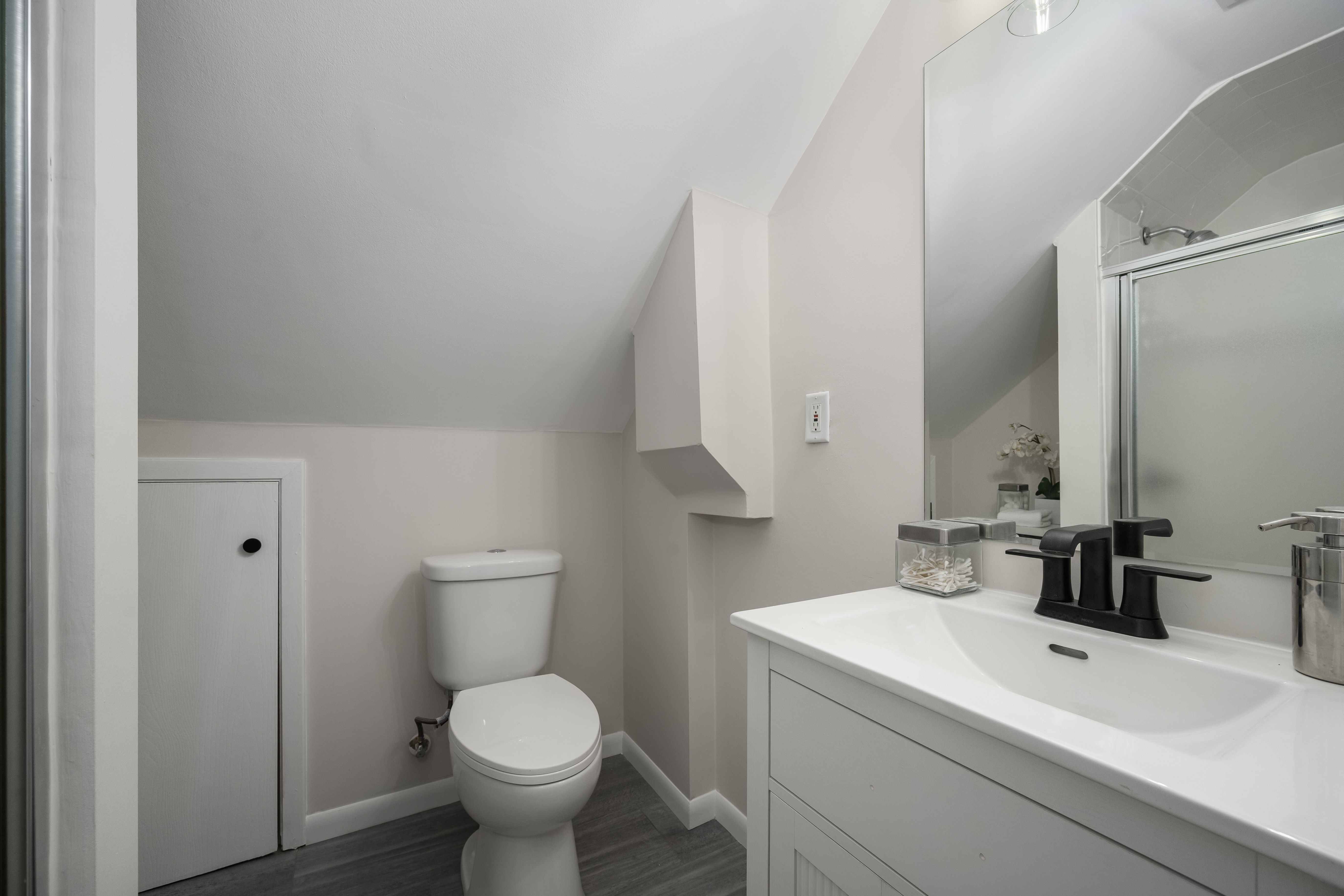 Welcome To This Beautifully Updated and Move-In-Ready Home in Countryside - 物件實景