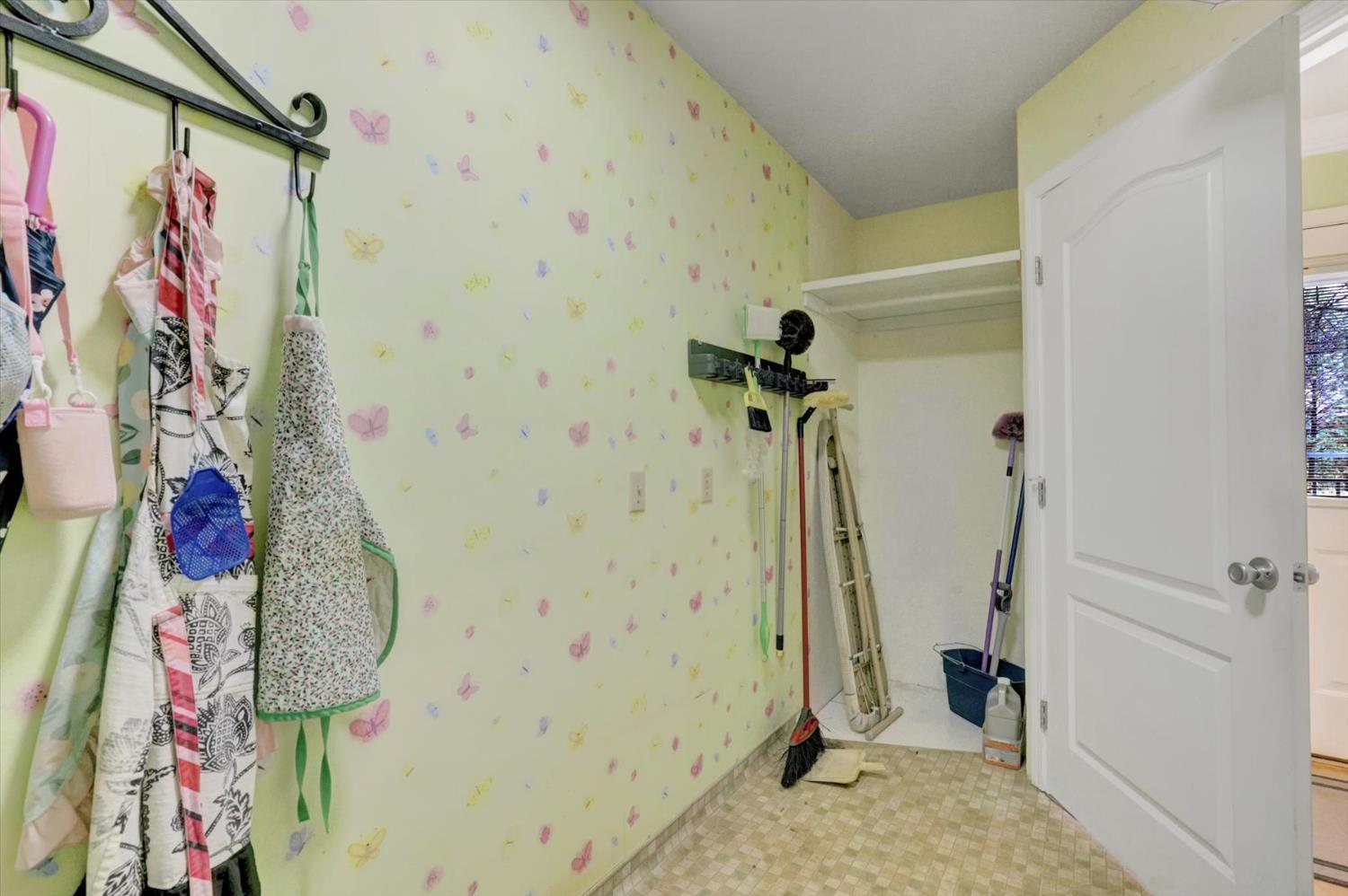 Grass Valley, California, 95949, United States, 2 Bedrooms Bedrooms, ,1 BathroomBathrooms,Residential,For Sale,1993836