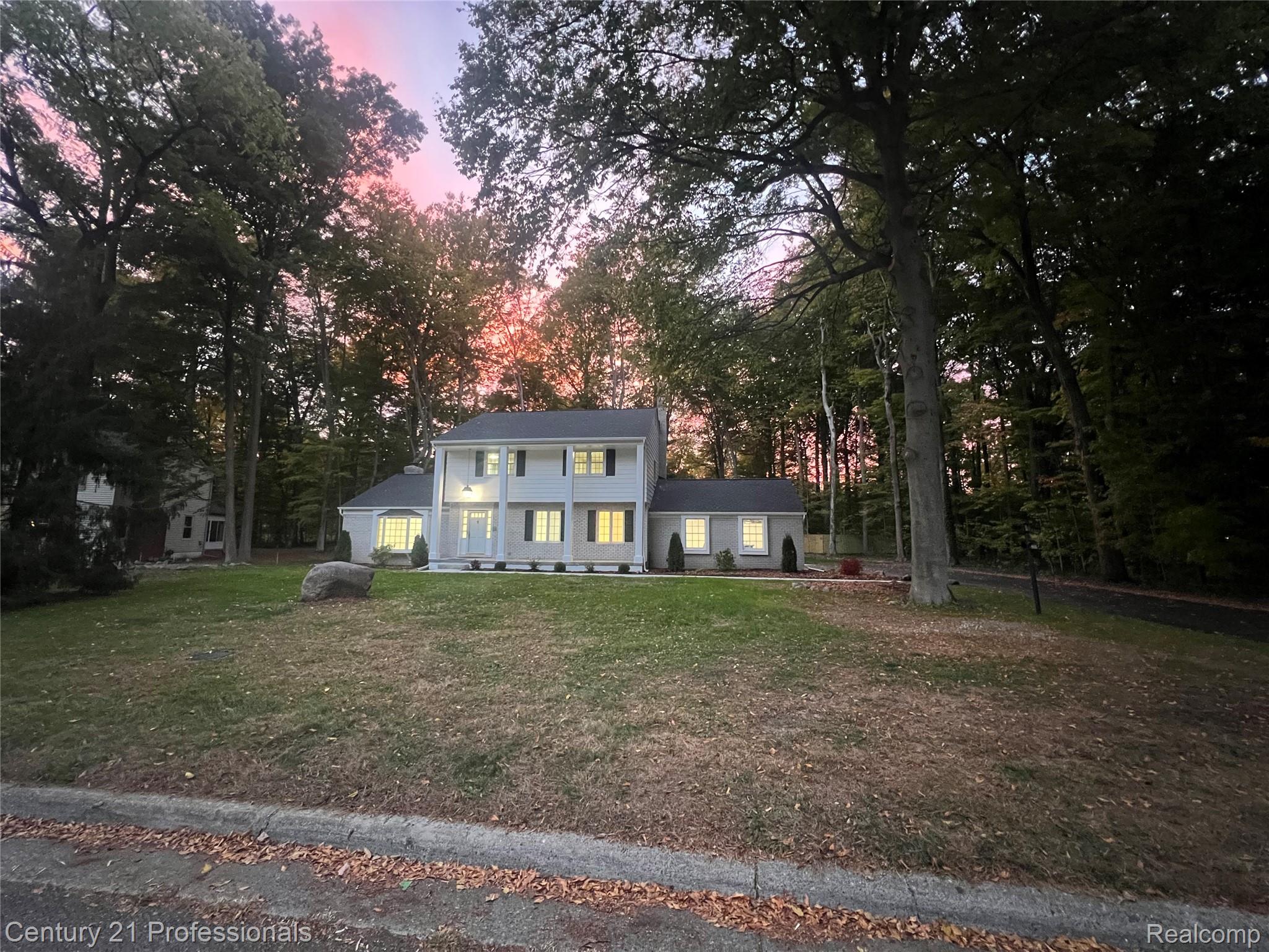 Plymouth, Michigan, 48170, United States, 5 Bedrooms Bedrooms, ,3 BathroomsBathrooms,Residential,For Sale,1982882