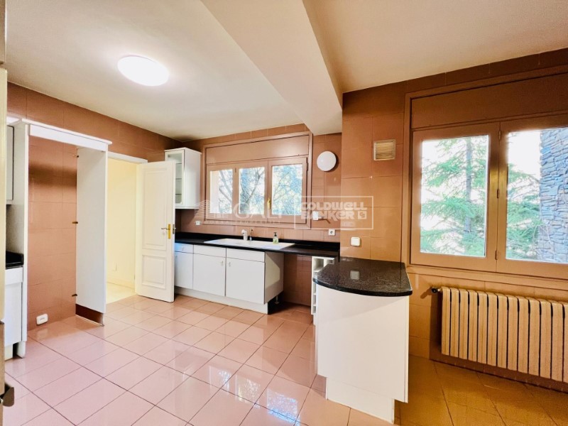 Escaldes-Engordany, Andorra, AD, 4 Bedrooms Bedrooms, ,3 BathroomsBathrooms,Residential,For Sale,1448844
