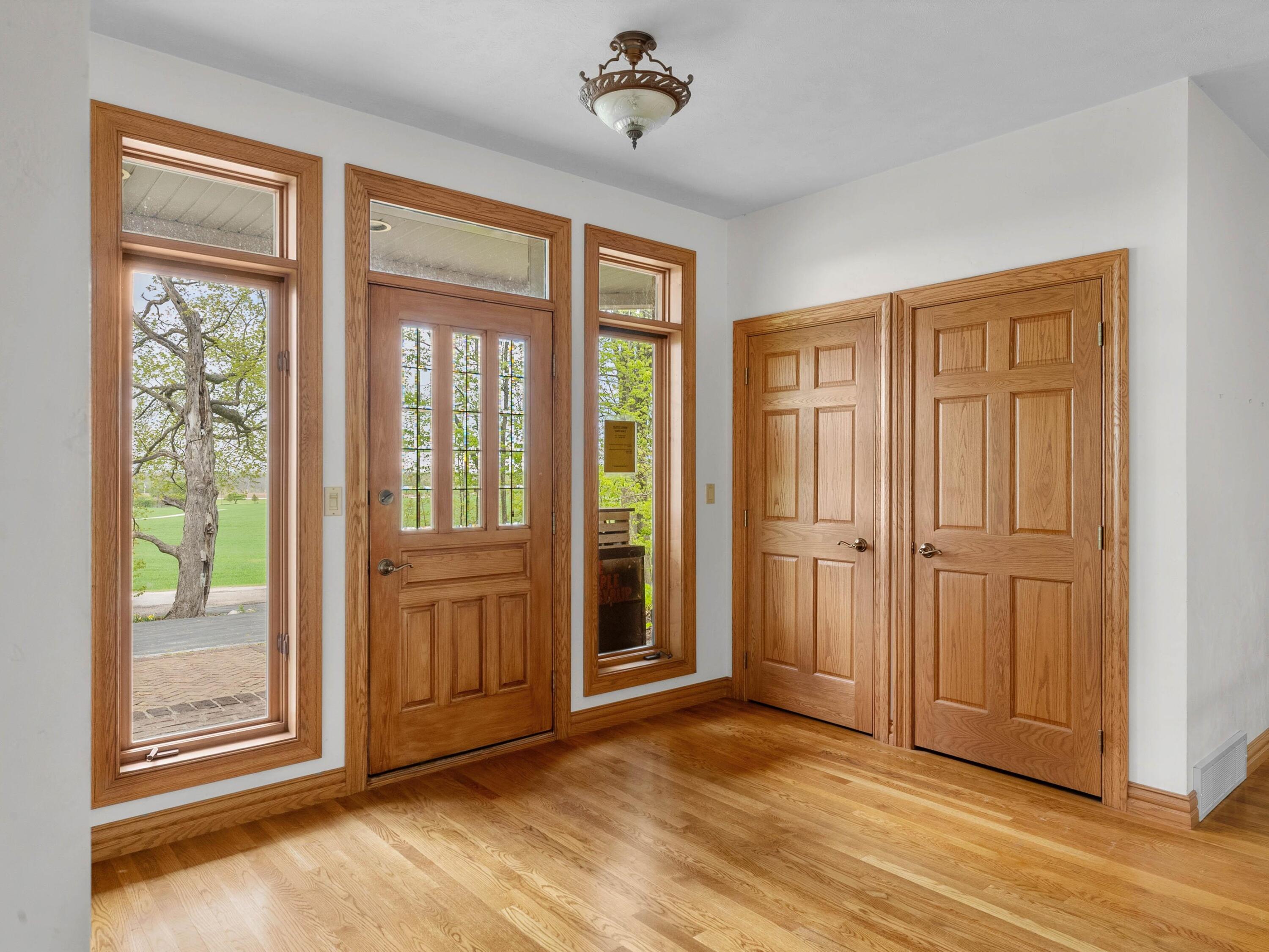 Eaton, Wisconsin, 54245, United States, 3 Bedrooms Bedrooms, ,4 BathroomsBathrooms,Residential,For Sale,1926569
