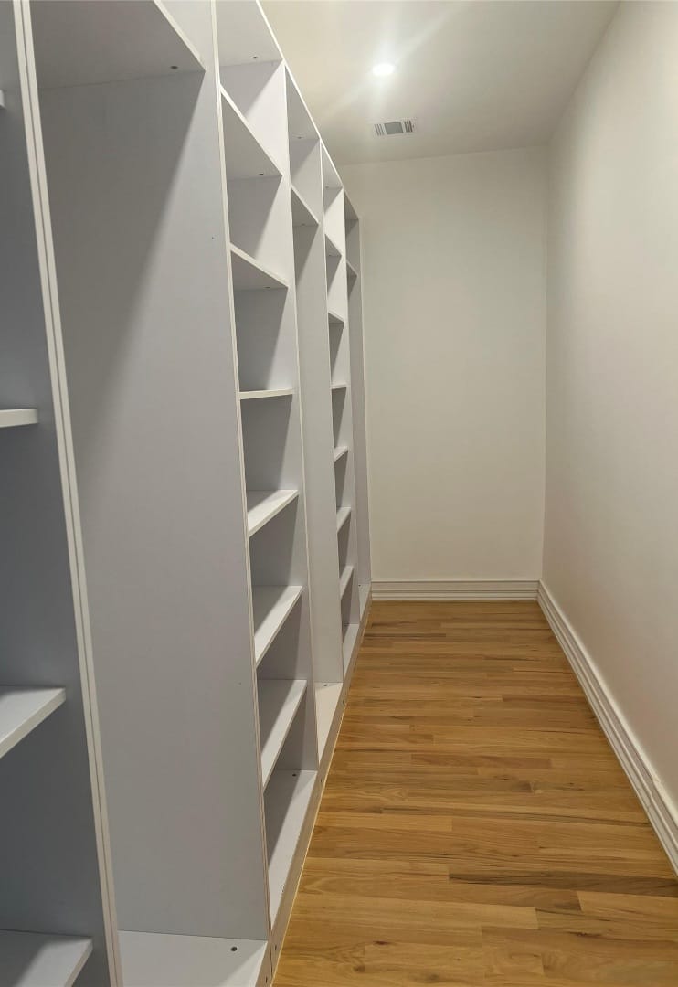 Little Ferry, New Jersey, 07643, United States, 5 Bedrooms Bedrooms, ,4 BathroomsBathrooms,Residential,For Sale,1980185