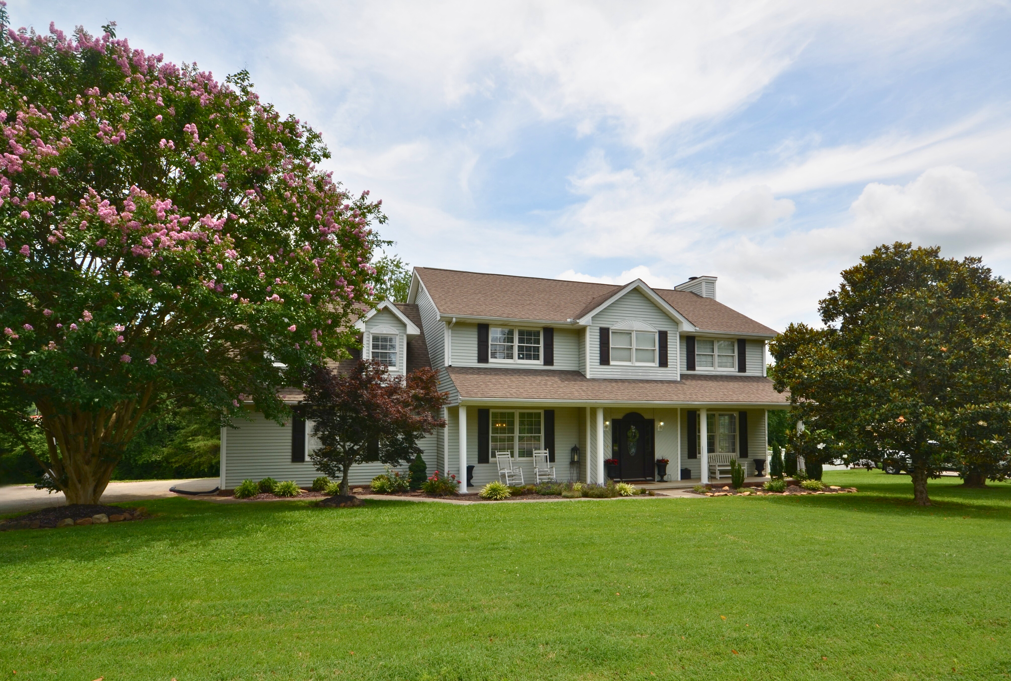 Kodak, Tennessee, 37764, United States, 4 Bedrooms Bedrooms, ,3 BathroomsBathrooms,Residential,For Sale,1887737