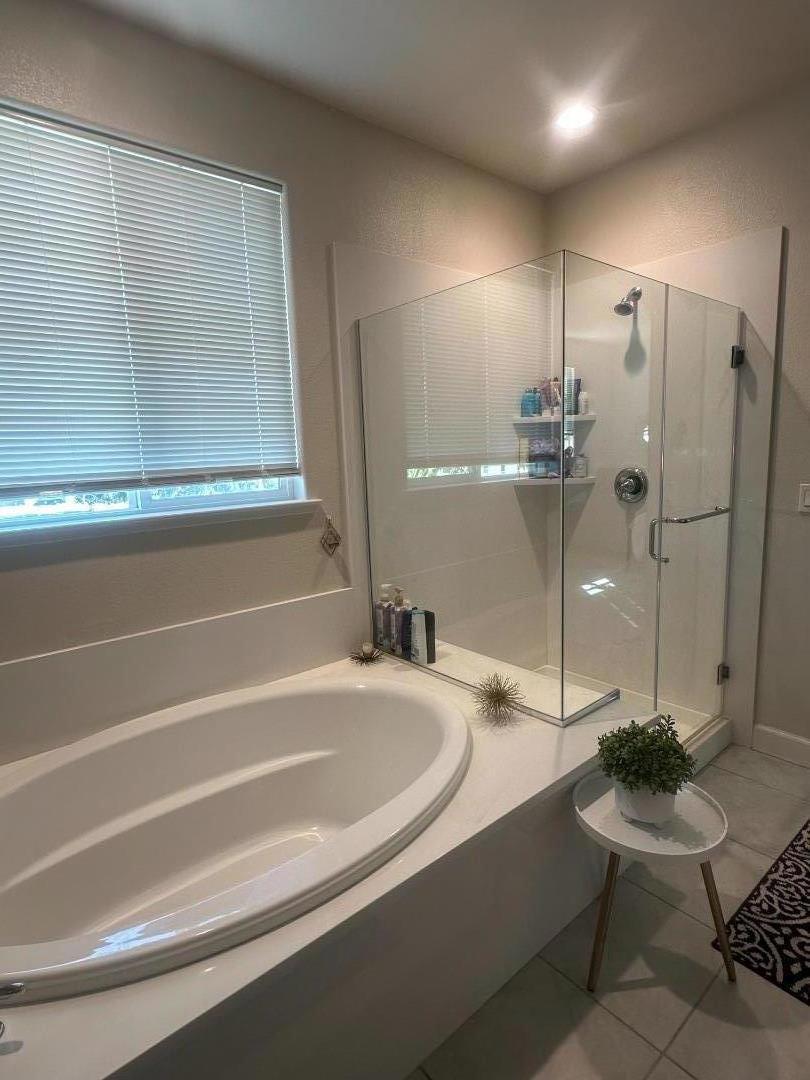 Hollister, California, 95023, United States, 4 Bedrooms Bedrooms, ,3 BathroomsBathrooms,Residential,For Sale,1980715