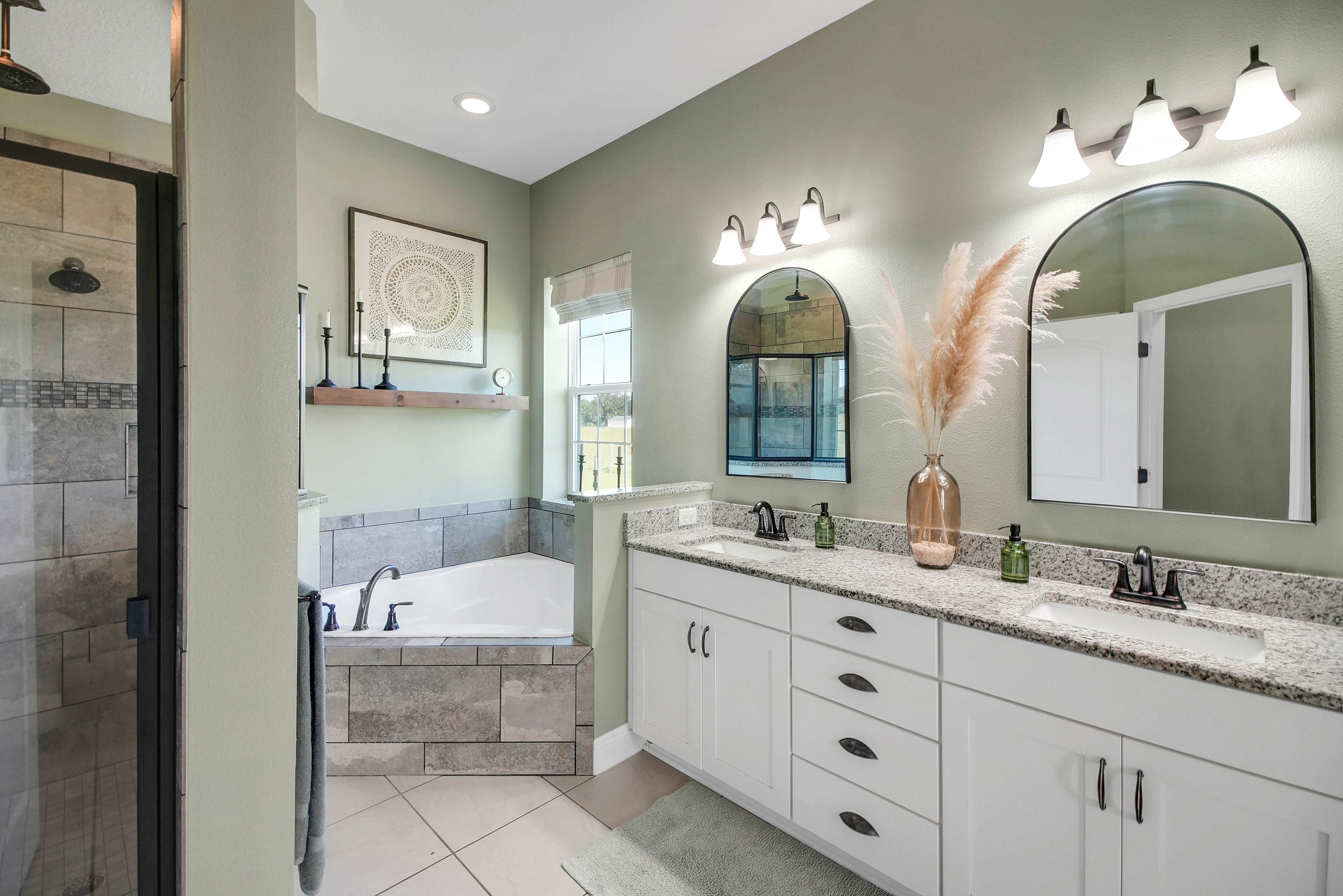 Oxford, Florida, 34484, United States, 4 Bedrooms Bedrooms, ,3 BathroomsBathrooms,Residential,For Sale,1983578