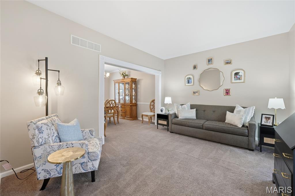 Unincorporated, Missouri, 63026, United States, 5 Bedrooms Bedrooms, ,4 BathroomsBathrooms,Residential,For Sale,1972536