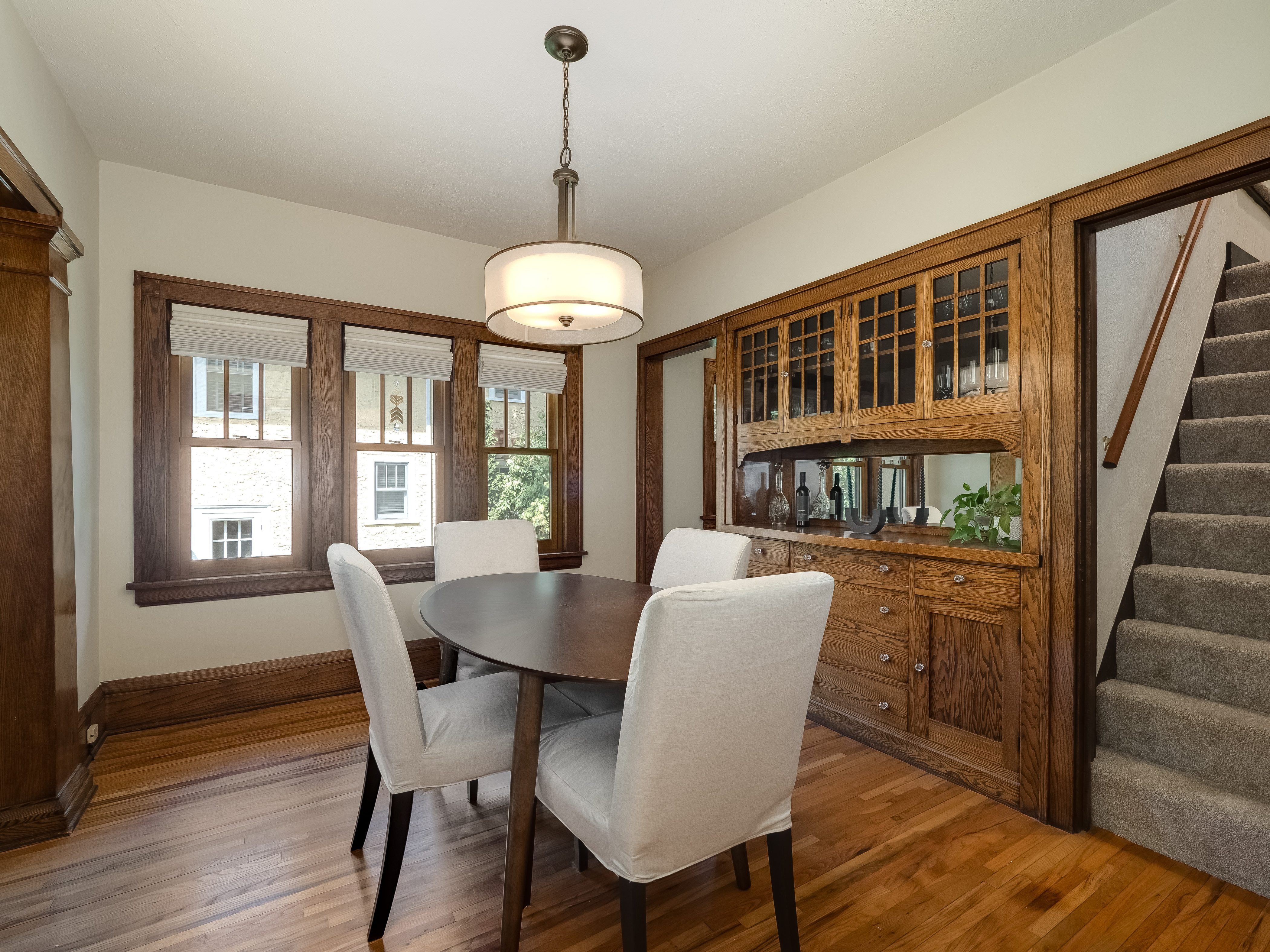  Renovated Lynnhurst Charmer Near Minnehaha Parkway - 物件實景