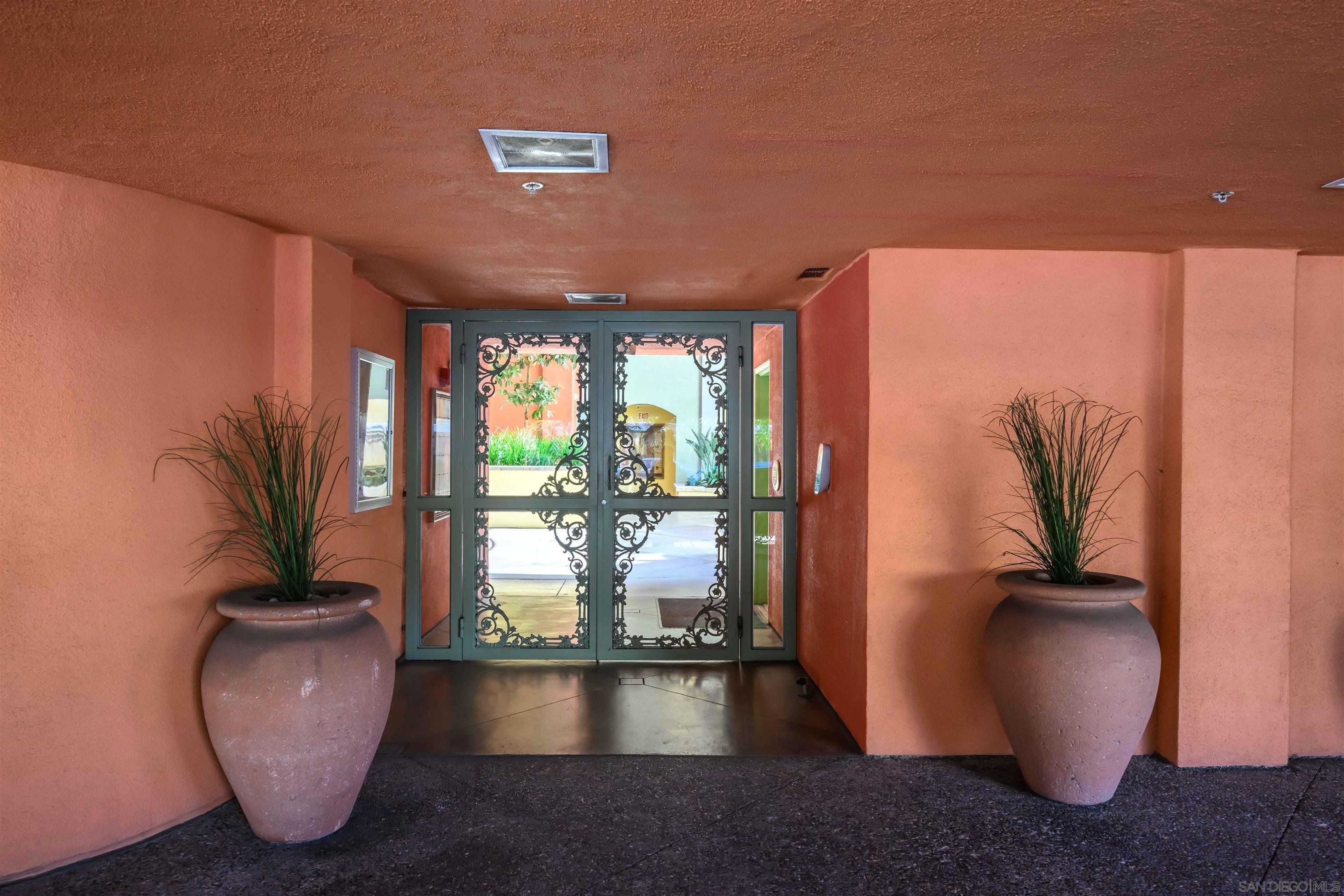 San Diego, California, 92101, United States, 2 Bedrooms Bedrooms, ,3 BathroomsBathrooms,Residential,For Sale,1713203