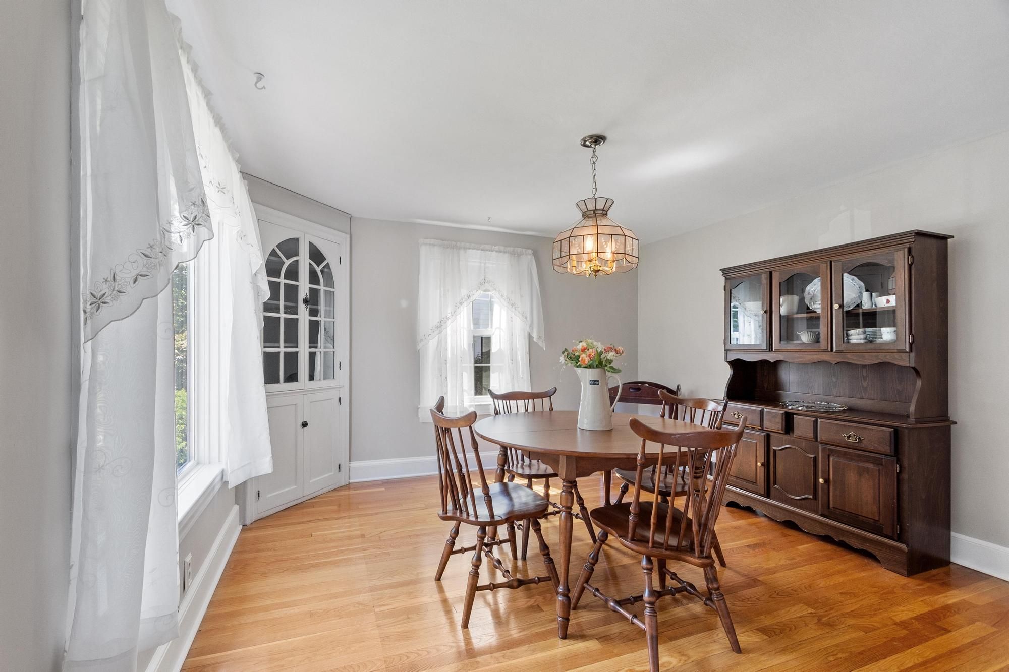  9 Oaklandvale Ave, Saugus, MA, 01906 - 物件實景