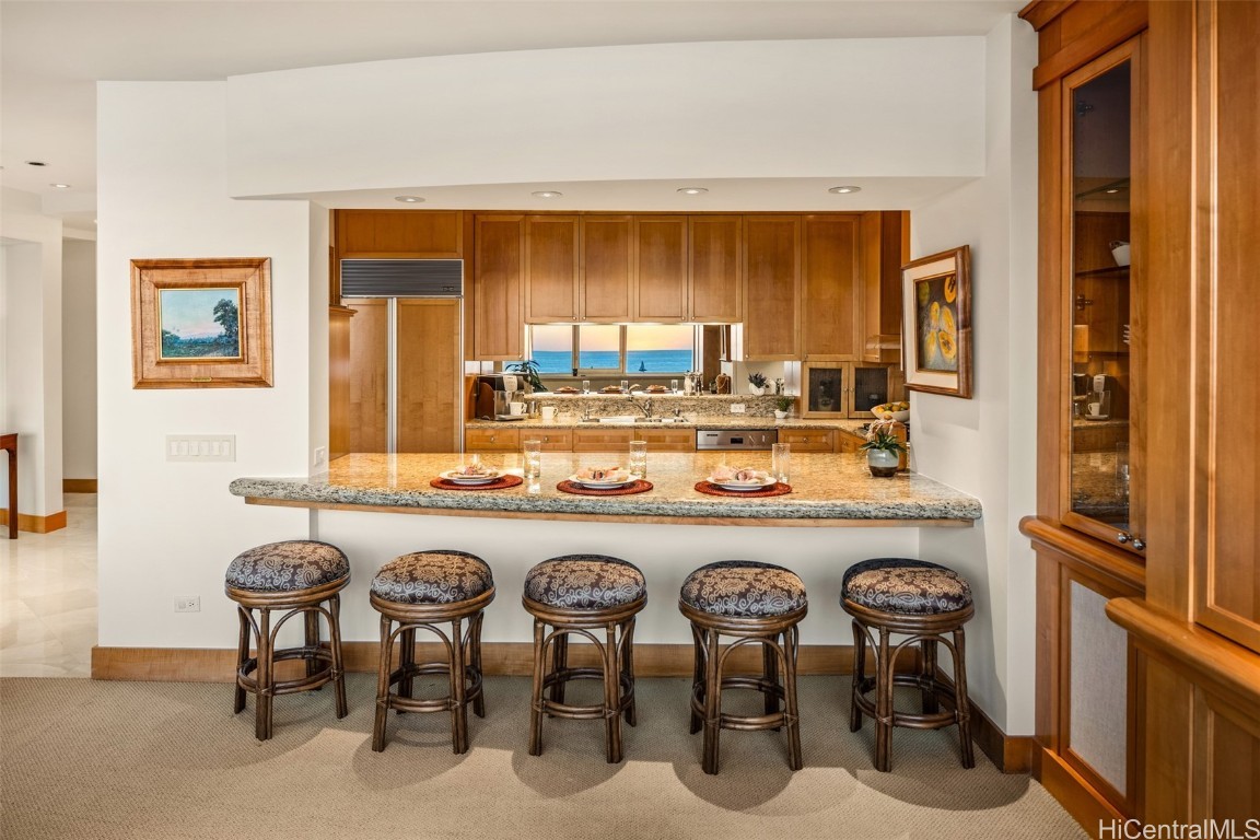 Honolulu, Hawaii, 96815, United States, 2 Bedrooms Bedrooms, ,4 BathroomsBathrooms,Residential,For Sale,1713125