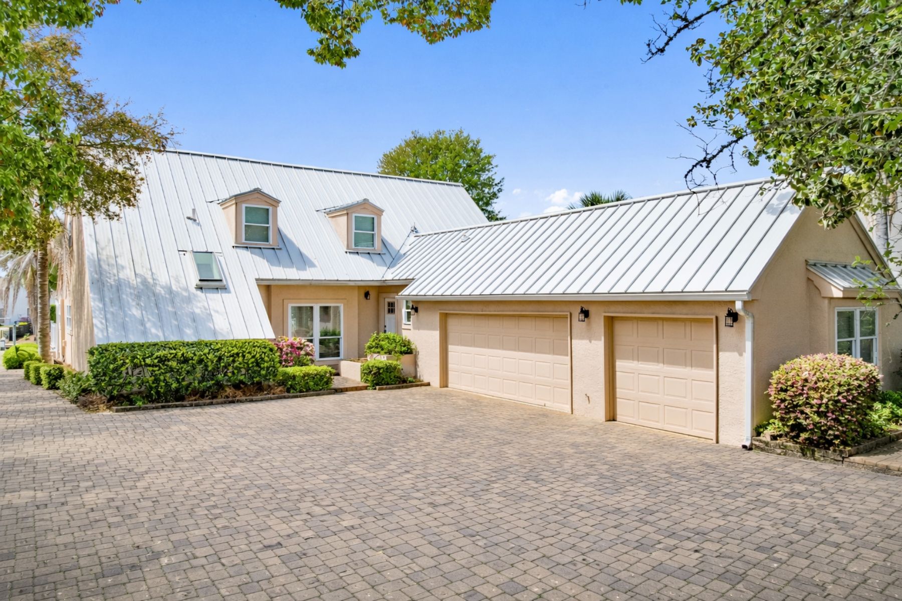  Thoughtfully-Designed Waterfront Retreat With Gulf And Bay Access - 物件實景