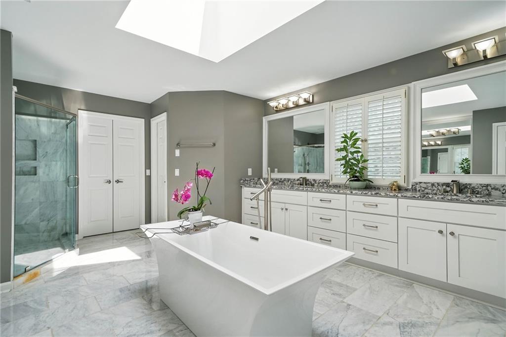 Marietta, Georgia, 30067, United States, 5 Bedrooms Bedrooms, ,4 BathroomsBathrooms,Residential,For Sale,1938523
