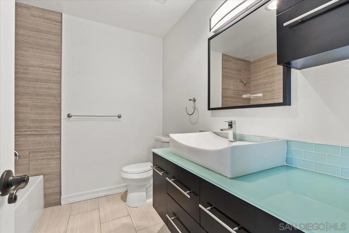 Solana Beach, California, 92075, United States, 2 Bedrooms Bedrooms, ,1 BathroomBathrooms,Residential,For Sale,1911120