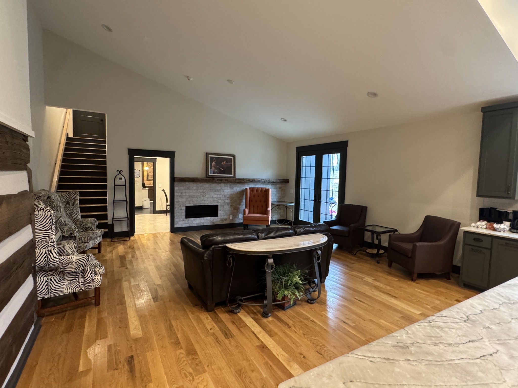 Hendersonville, Tennessee, 37075, United States, 6 Bedrooms Bedrooms, ,5 BathroomsBathrooms,Residential,For Sale,1993824