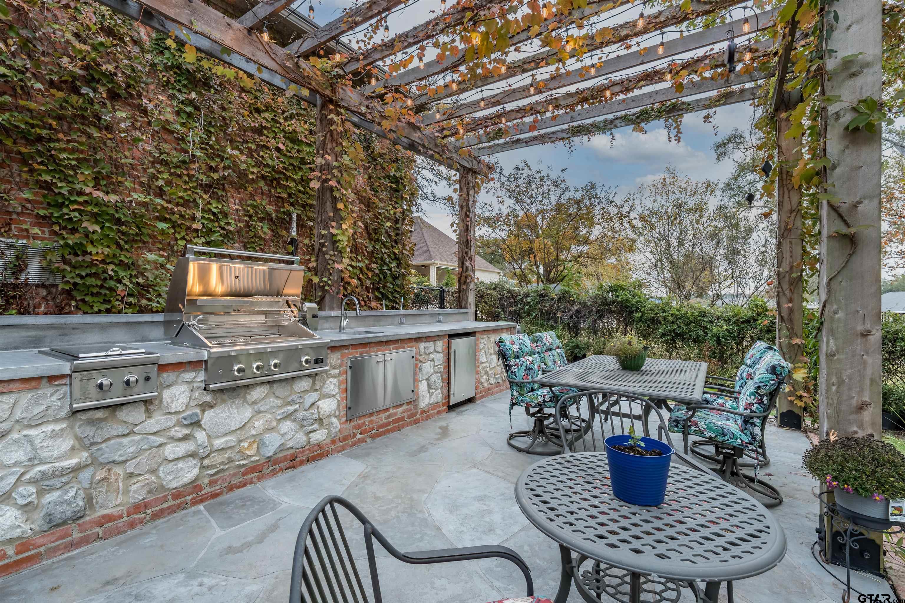 17654 SOUTHPOINT RD., Whitehouse, Texas, 75791, United States, 4 Bedrooms Bedrooms, ,5 BathroomsBathrooms,Residential,For Sale,17654 SOUTHPOINT RD.,1656729