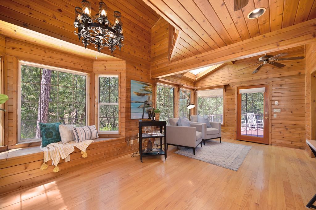 Applegate, California, 95703, United States, 3 Bedrooms Bedrooms, ,3 BathroomsBathrooms,Residential,For Sale,1912050