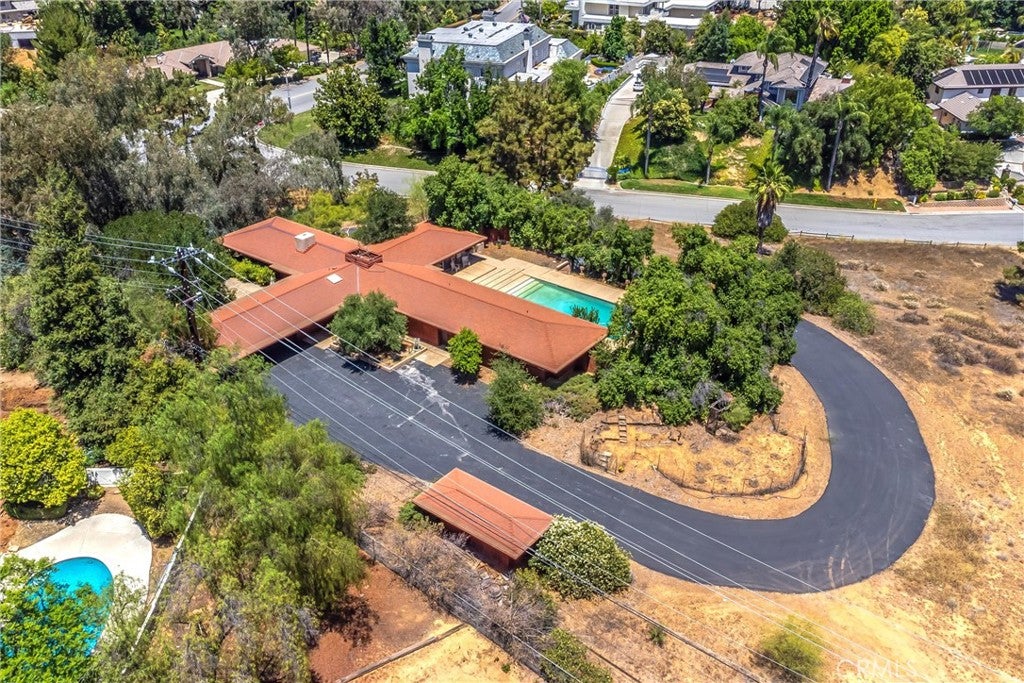 Redlands, California, 92373, United States, 4 Bedrooms Bedrooms, ,1 BathroomBathrooms,Residential,For Sale,1899993