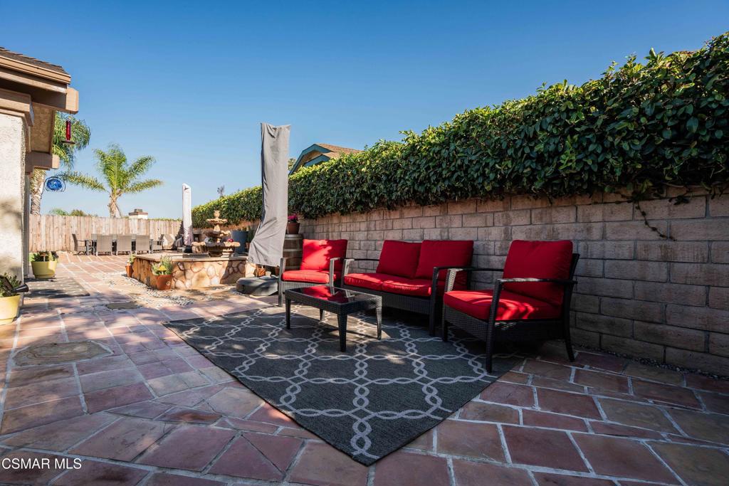 Moorpark, California, 93021, United States, 2 Bedrooms Bedrooms, ,2 BathroomsBathrooms,Residential,For Sale,1935998