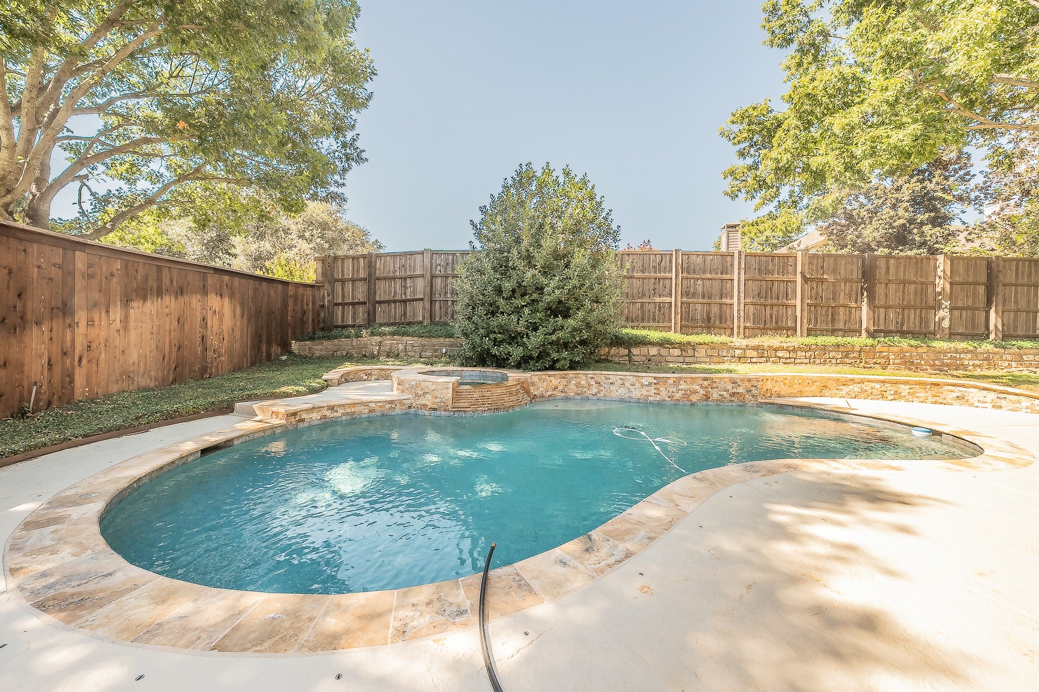 Grapevine, Texas, 76051, United States, 3 Bedrooms Bedrooms, ,2 BathroomsBathrooms,Residential,For Sale,1973770