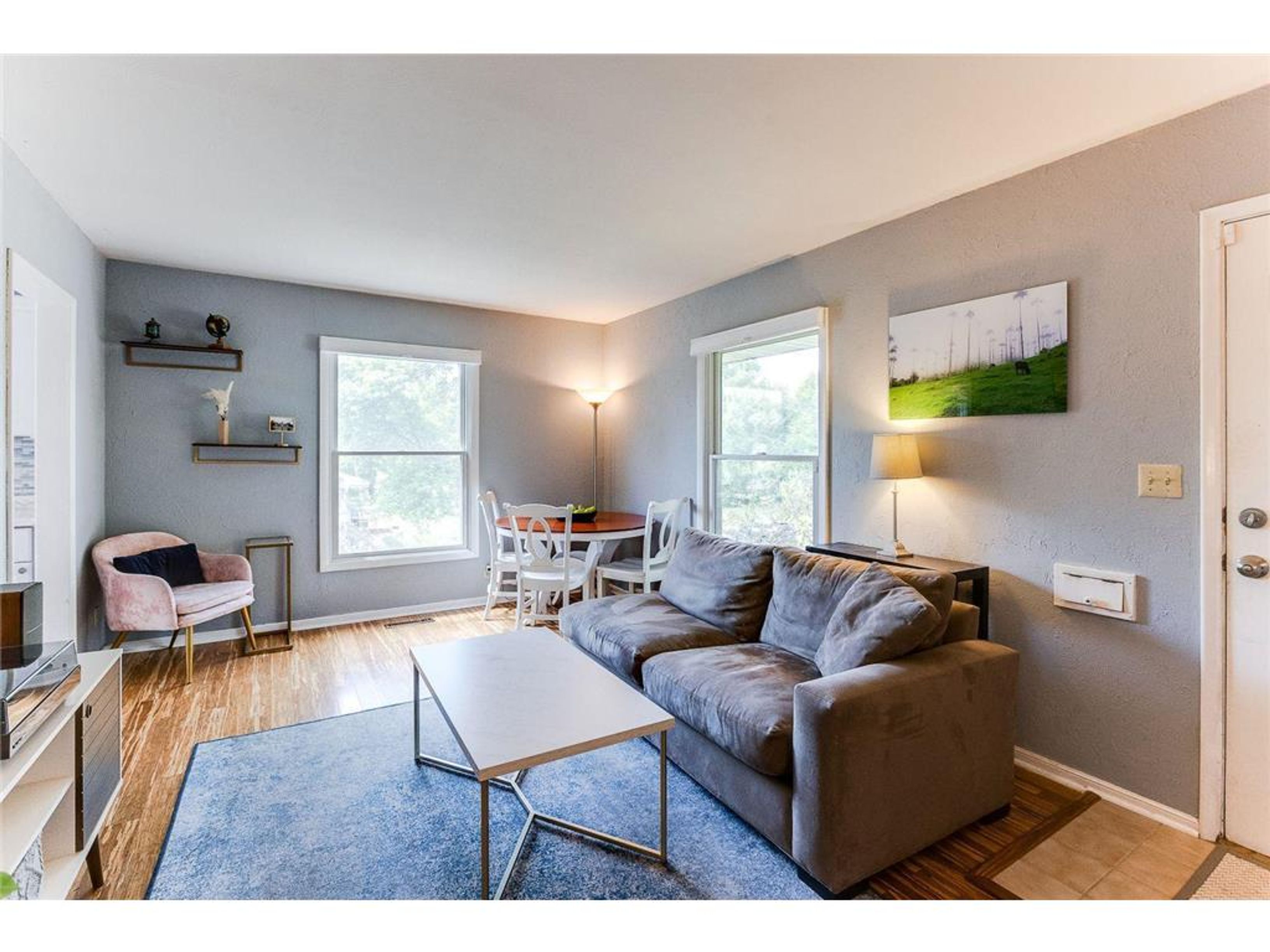  Bright St. Louis Park Home Near West End - 物件實景