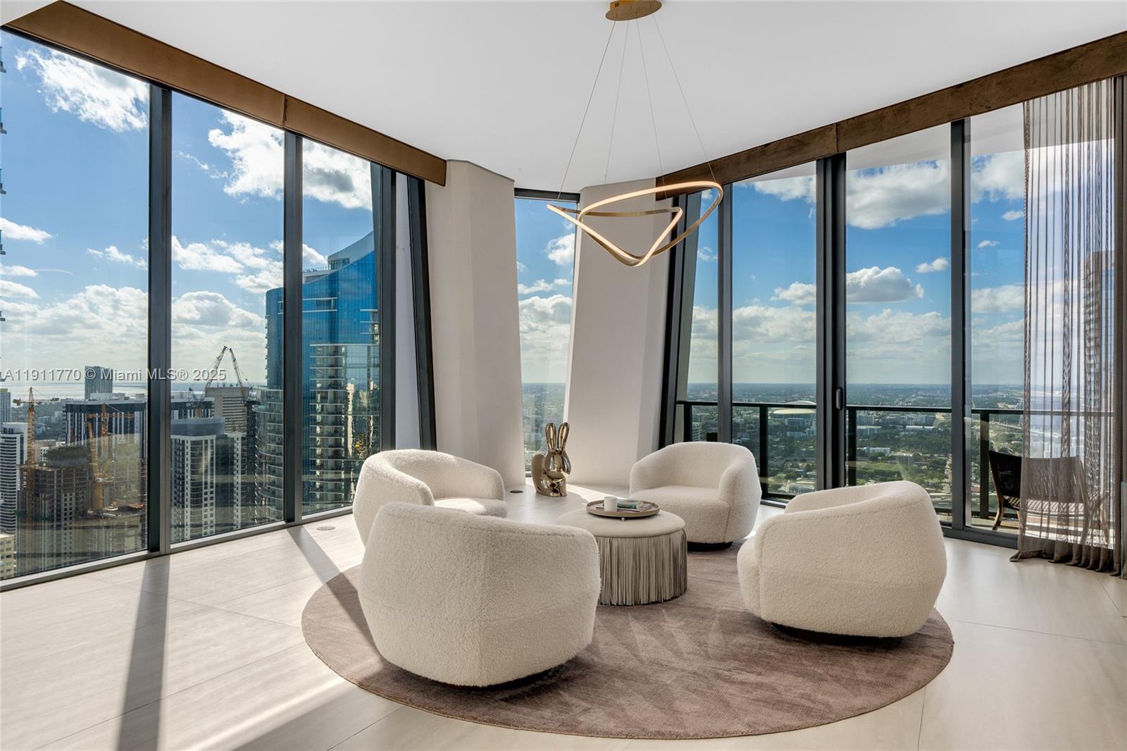 Miami, Florida, 33132, United States, 6 Bedrooms Bedrooms, ,7 BathroomsBathrooms,Residential,For Sale,1991375